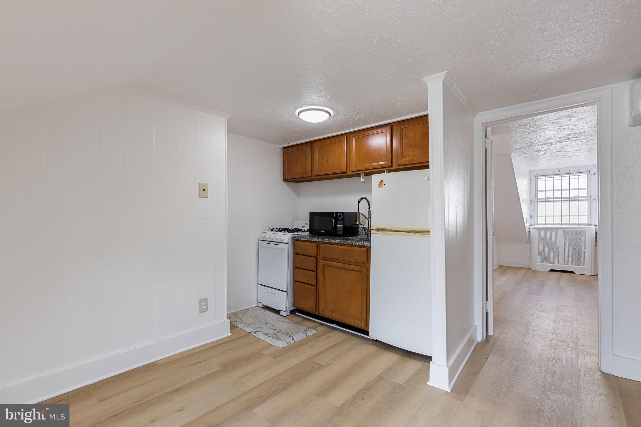 WASHINGTON SQ WEST - Residential Lease