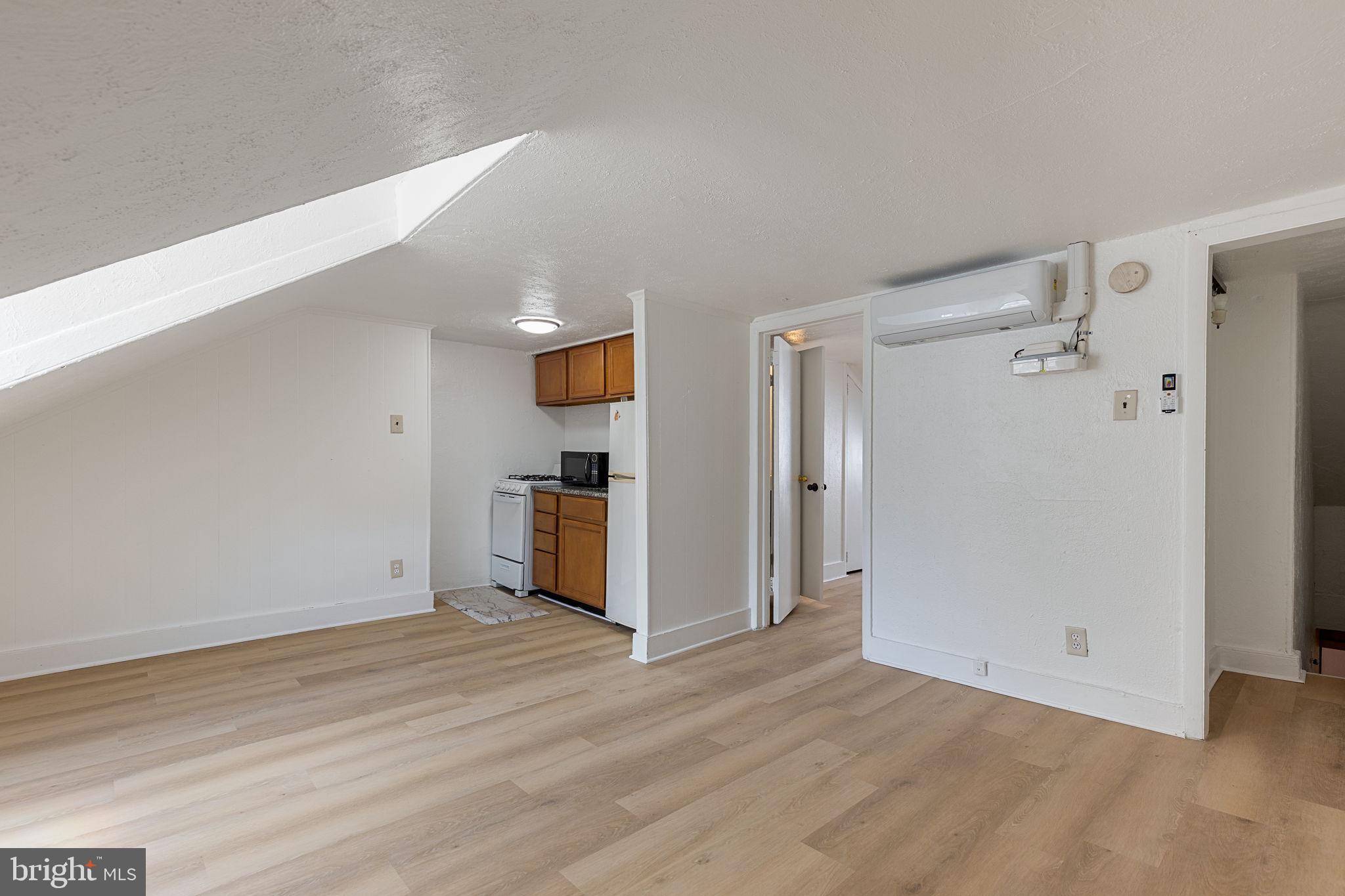 WASHINGTON SQ WEST - Residential Lease