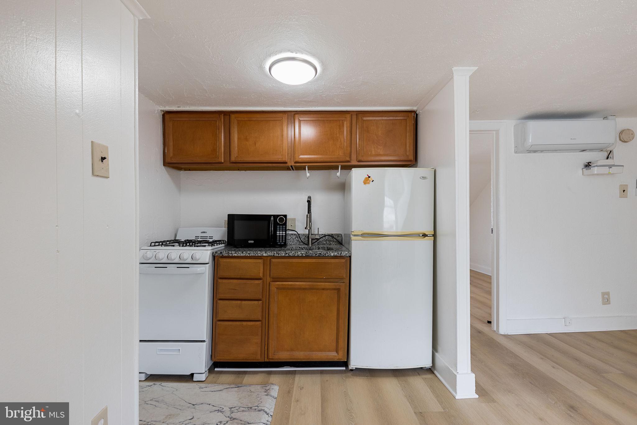 WASHINGTON SQ WEST - Residential Lease