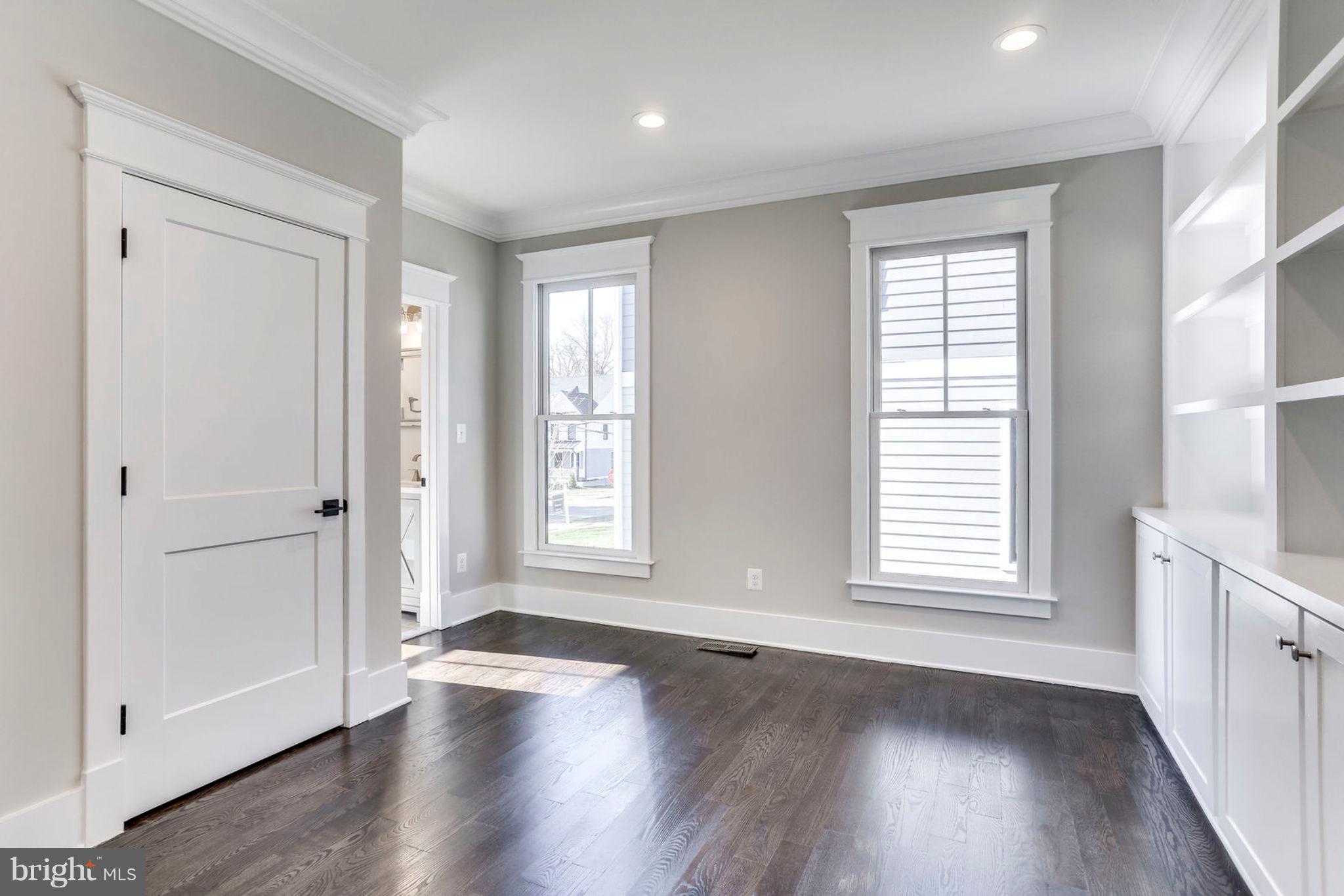 ARLINGTON - Residential