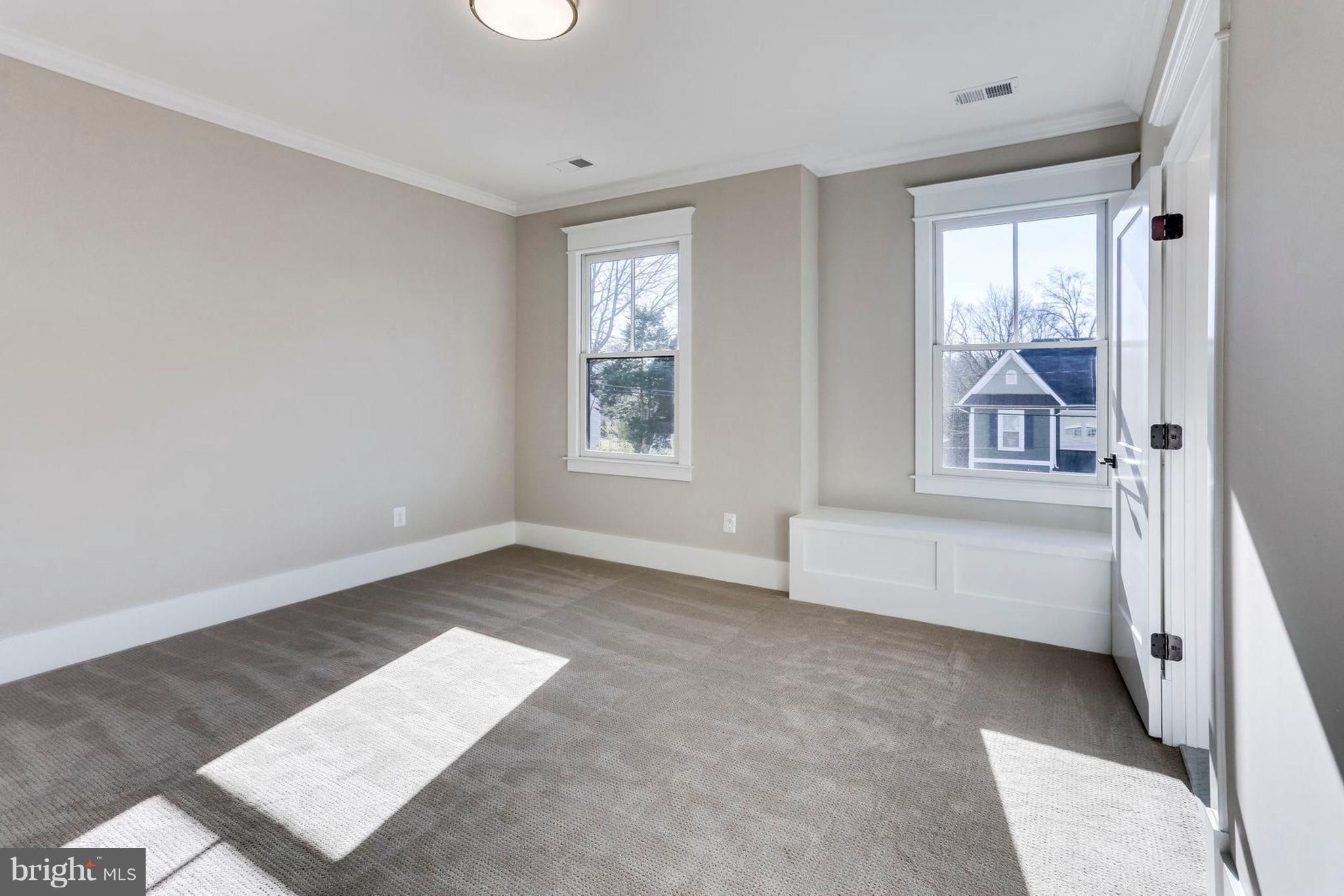 ARLINGTON - Residential