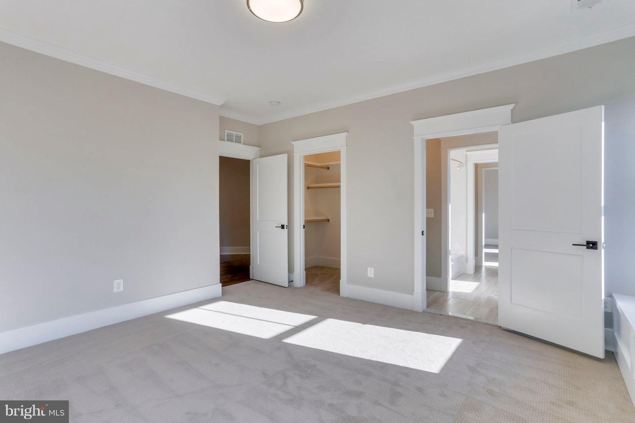 ARLINGTON - Residential