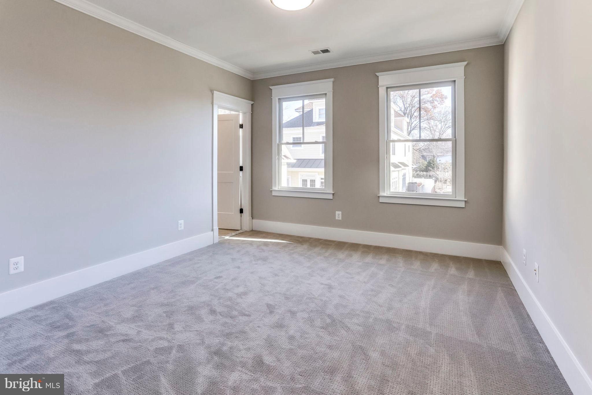 ARLINGTON - Residential