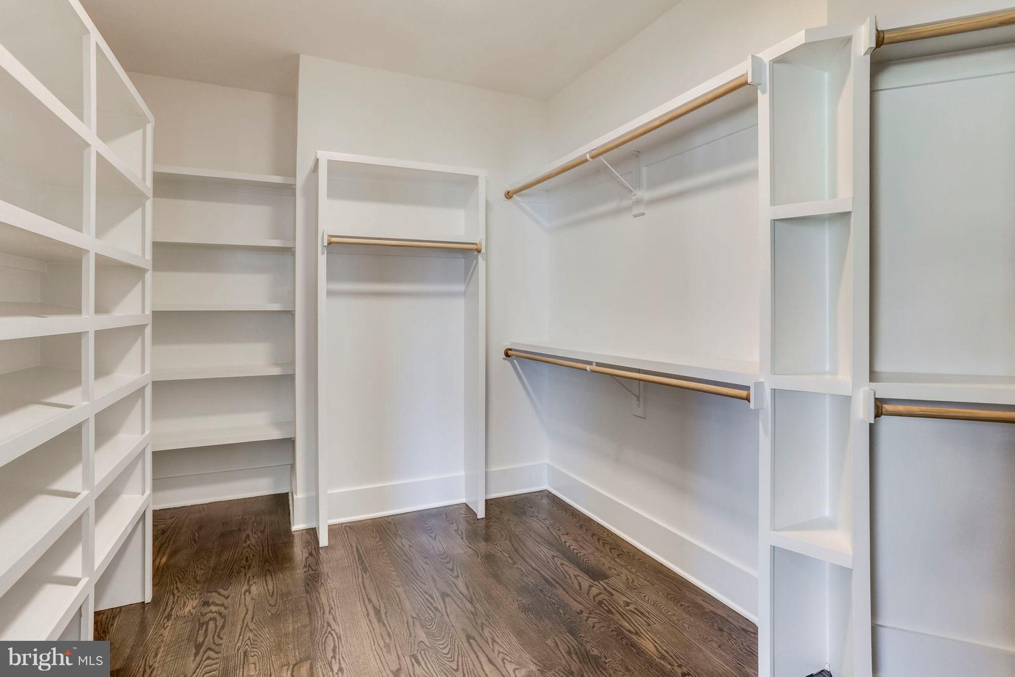 ARLINGTON - Residential