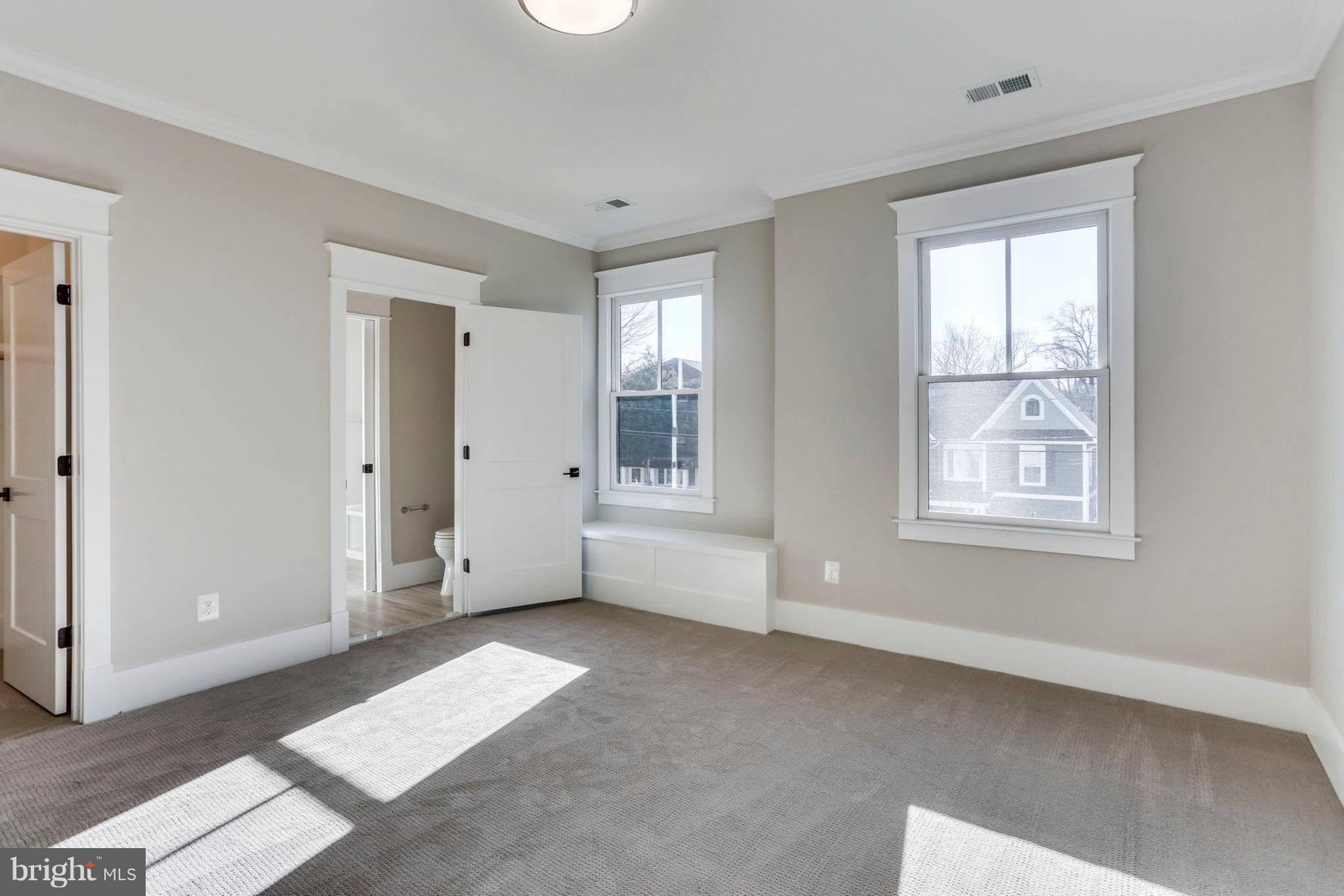 ARLINGTON - Residential