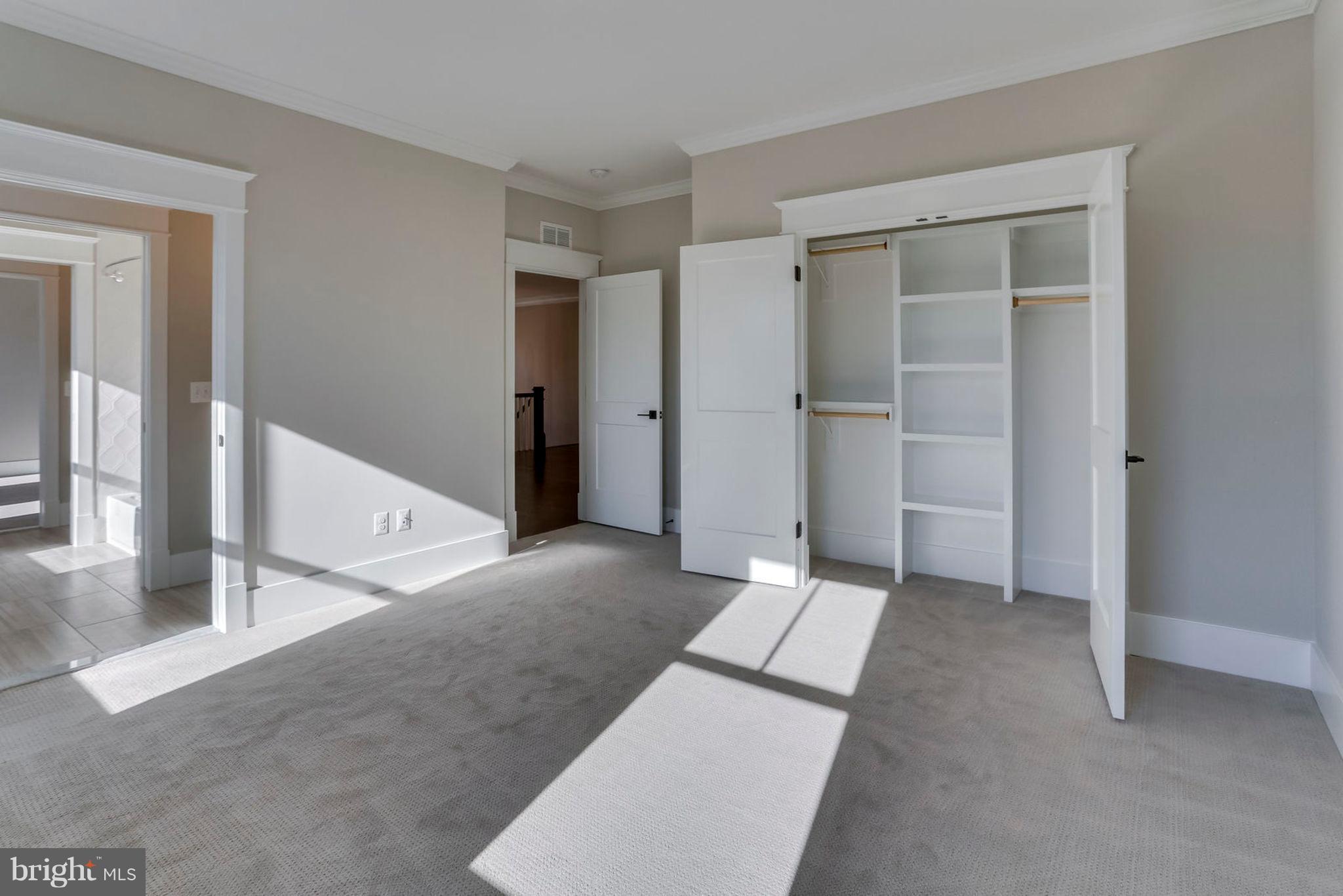 ARLINGTON - Residential