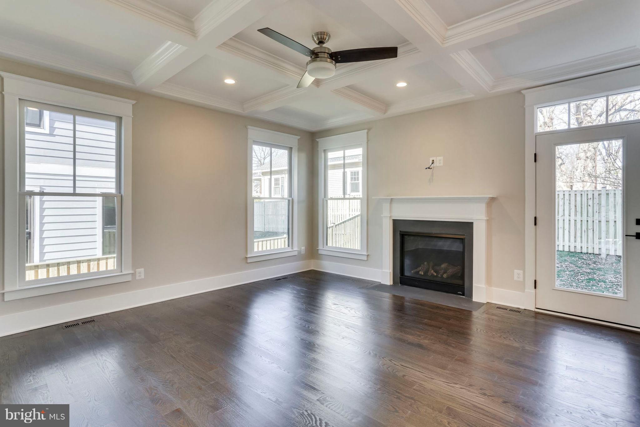 ARLINGTON - Residential