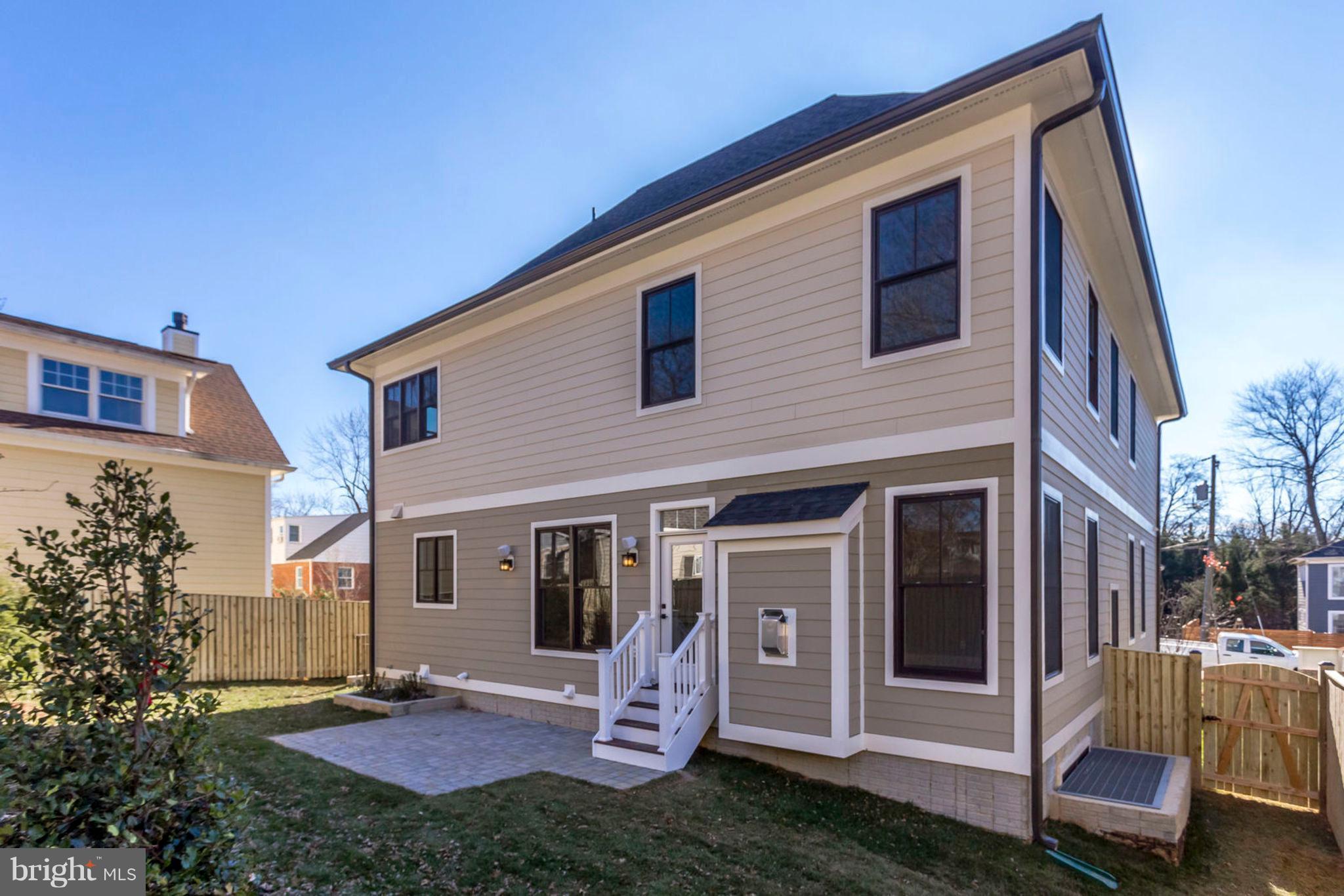 ARLINGTON - Residential