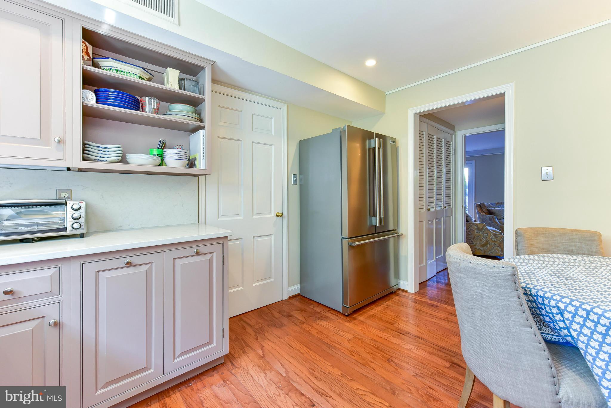 CAMERON MEWS - Residential Lease