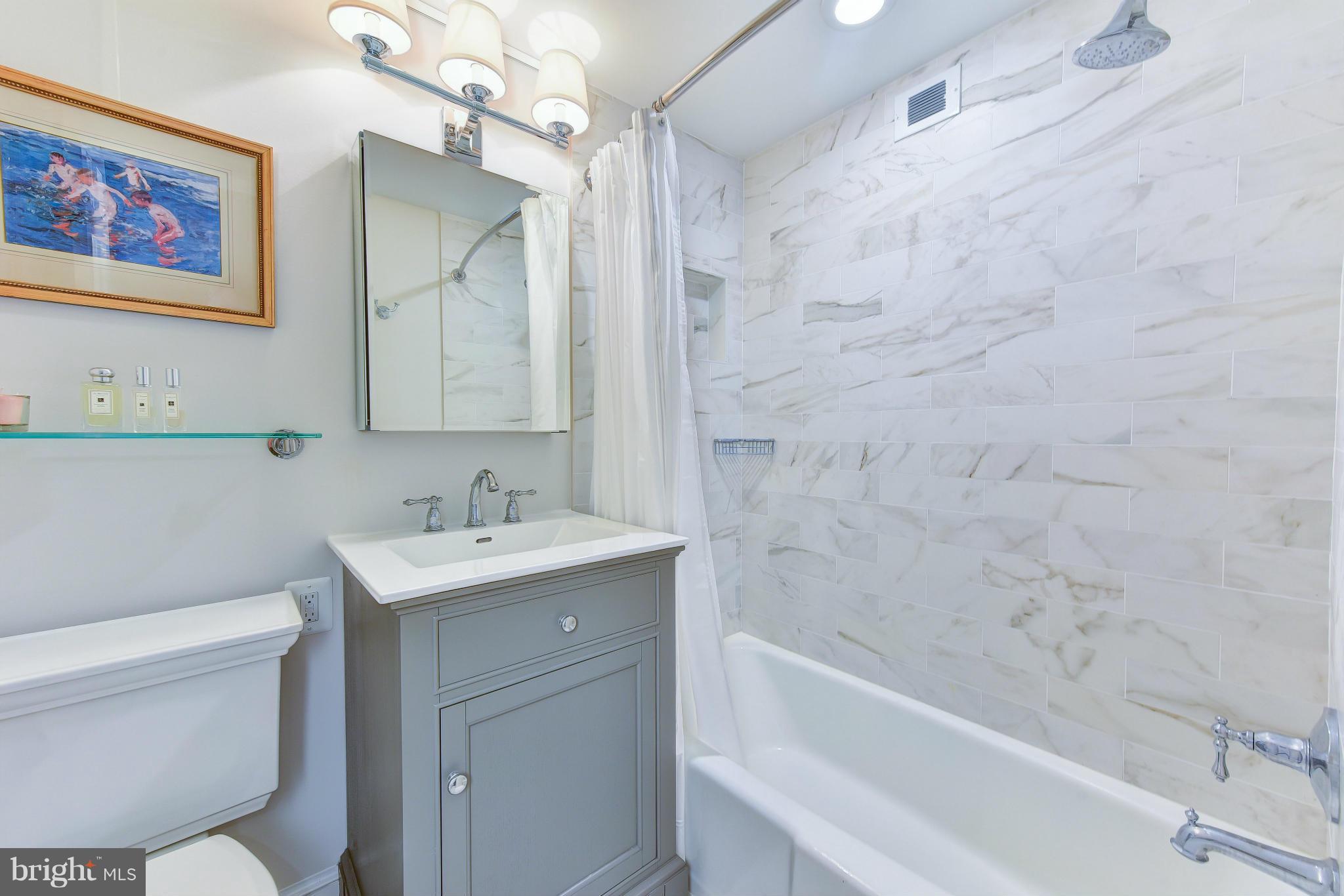 CAMERON MEWS - Residential Lease