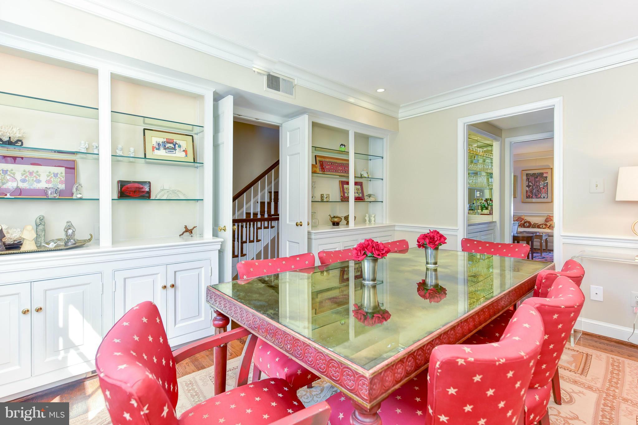 CAMERON MEWS - Residential Lease