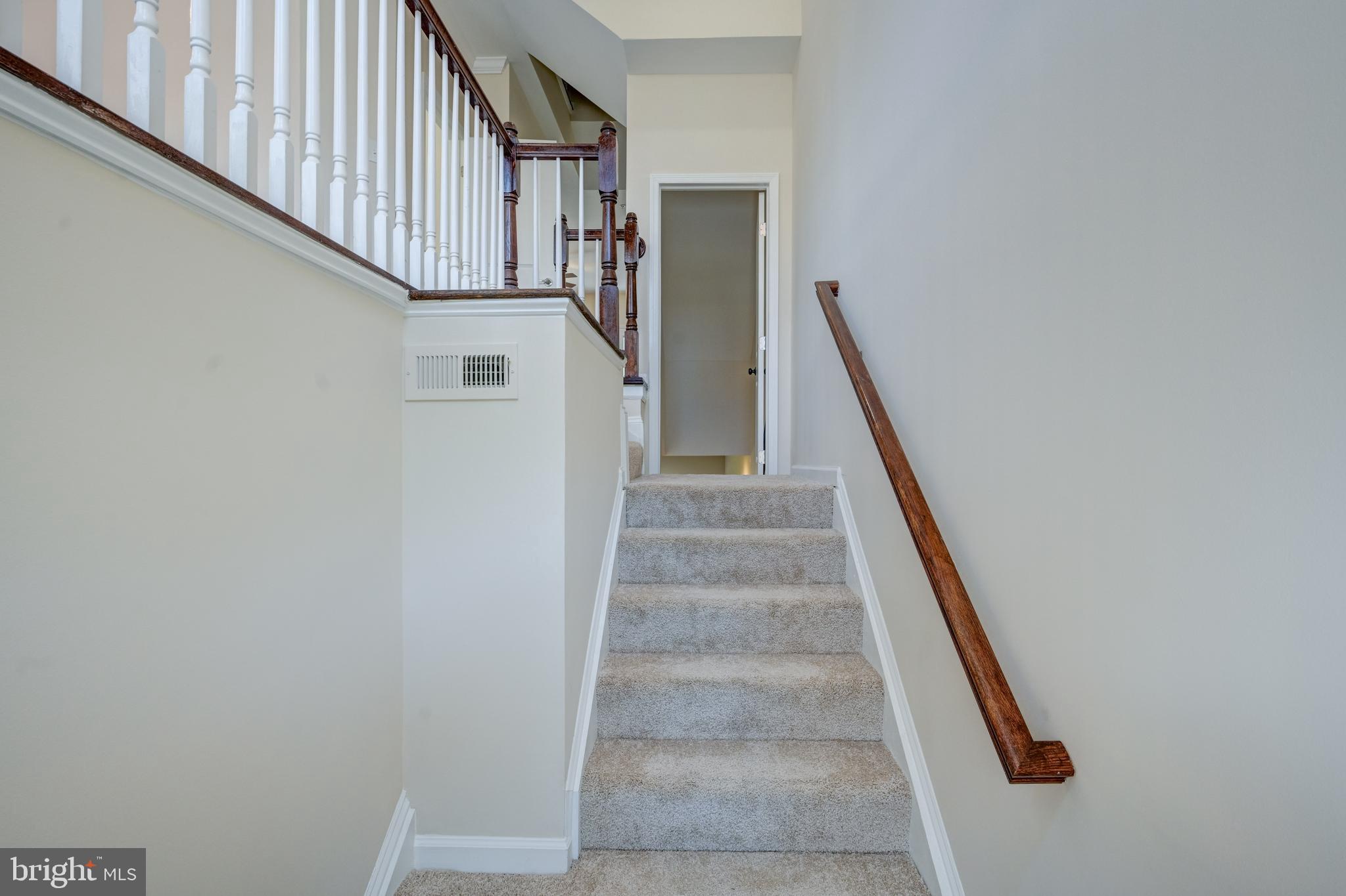 7827 CRYSTAL BROOK WAY