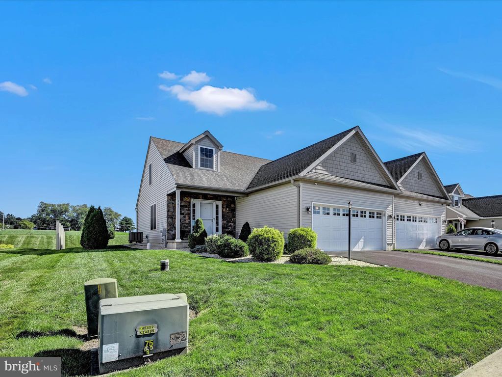 Photo of 121 Creekview Drive, Paradise, PA 17562 (MLS # PALA2058706)