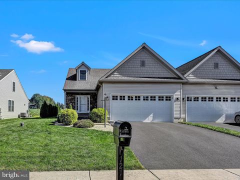Photo of 121 Creekview Drive, Paradise, PA 17562 (MLS # PALA2058706)