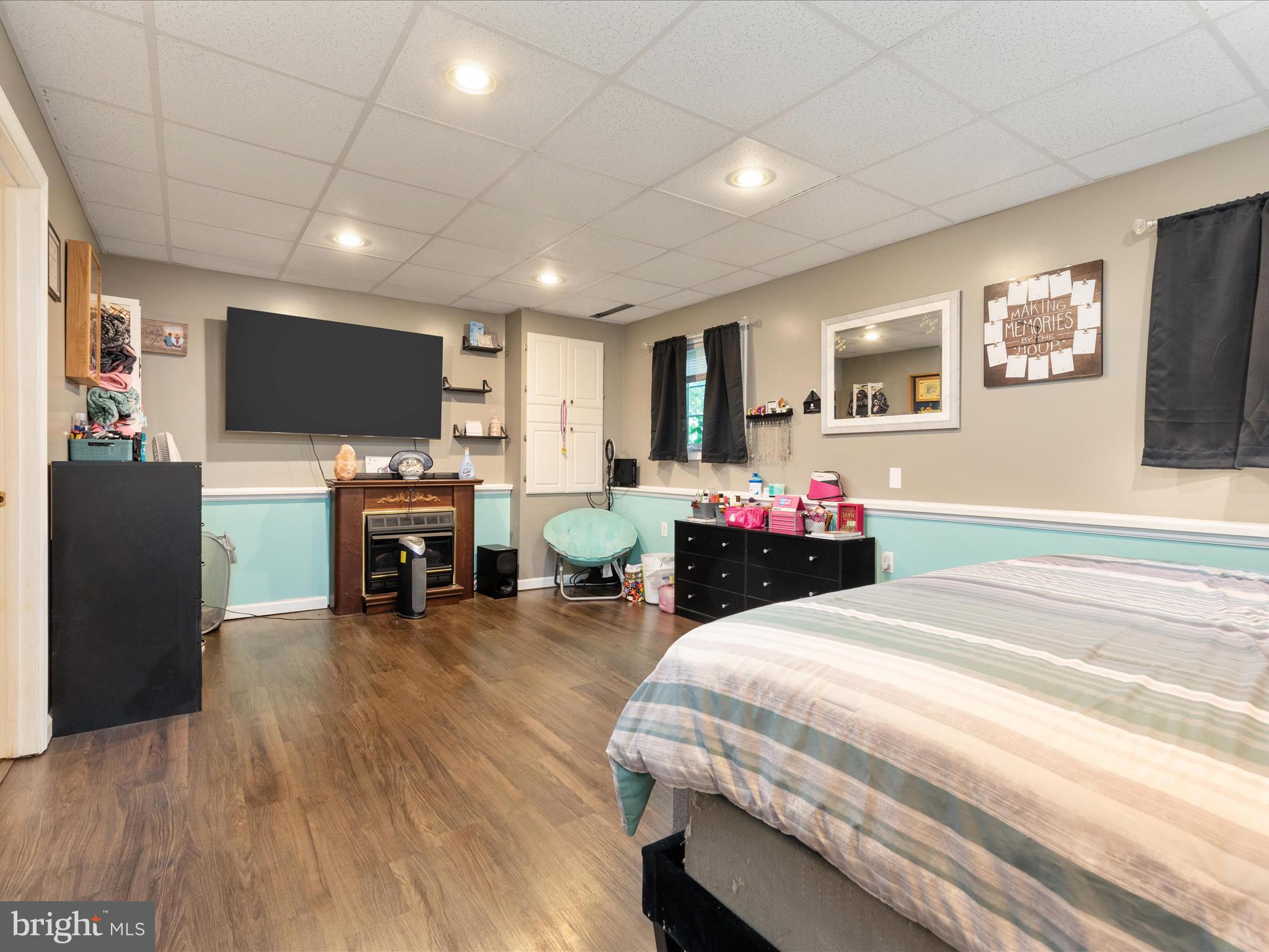 WATERFORD SQUARE - Residential