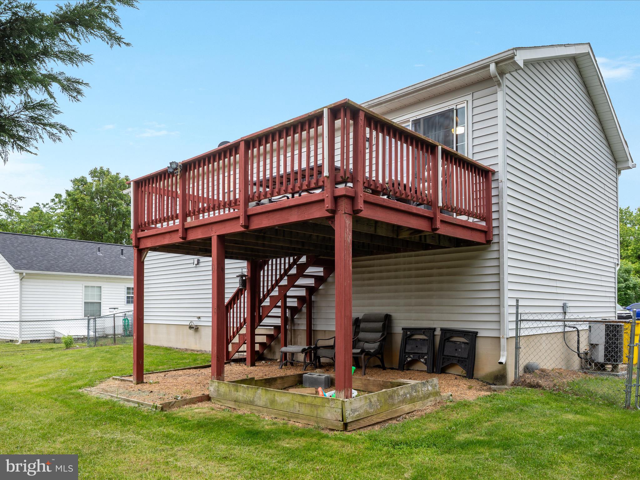 WATERFORD SQUARE - Residential