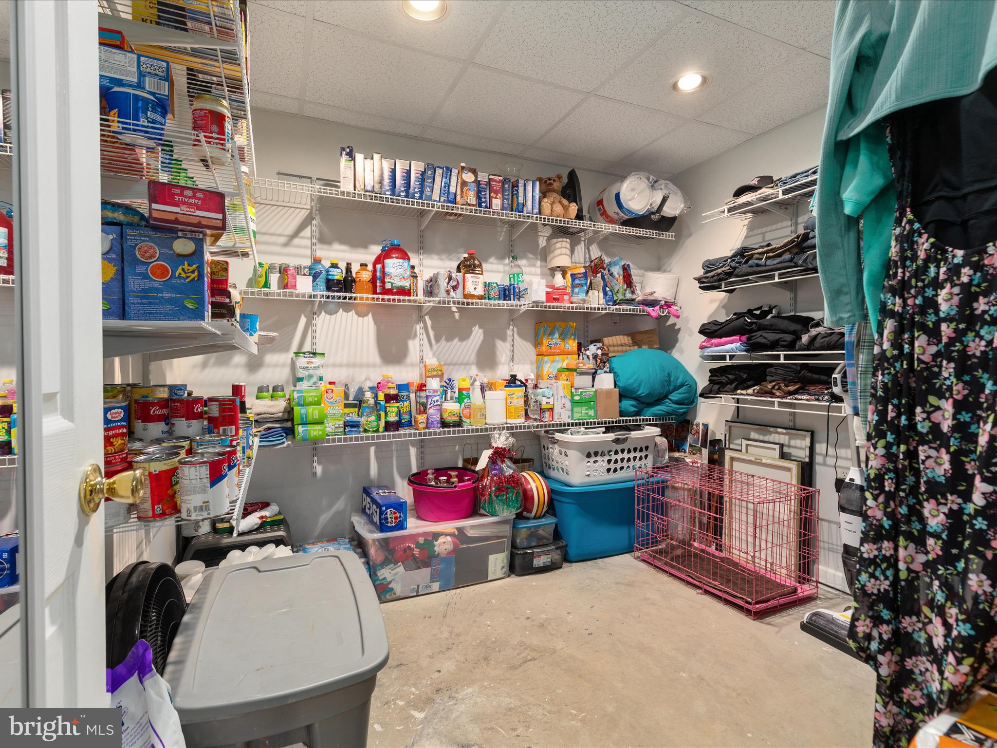 WATERFORD SQUARE - Residential