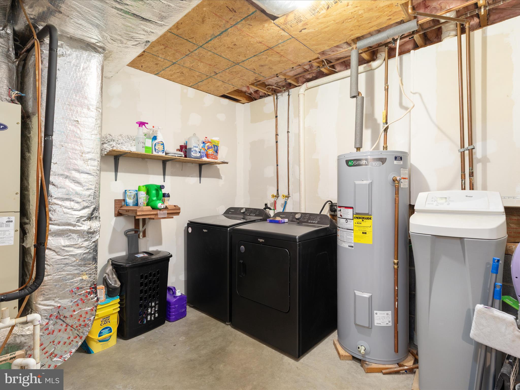 WATERFORD SQUARE - Residential