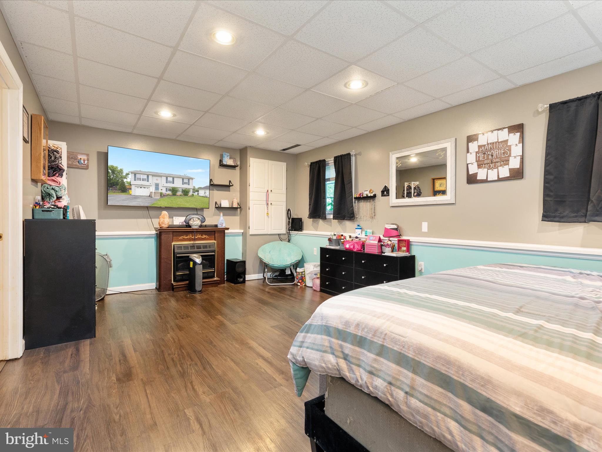 WATERFORD SQUARE - Residential