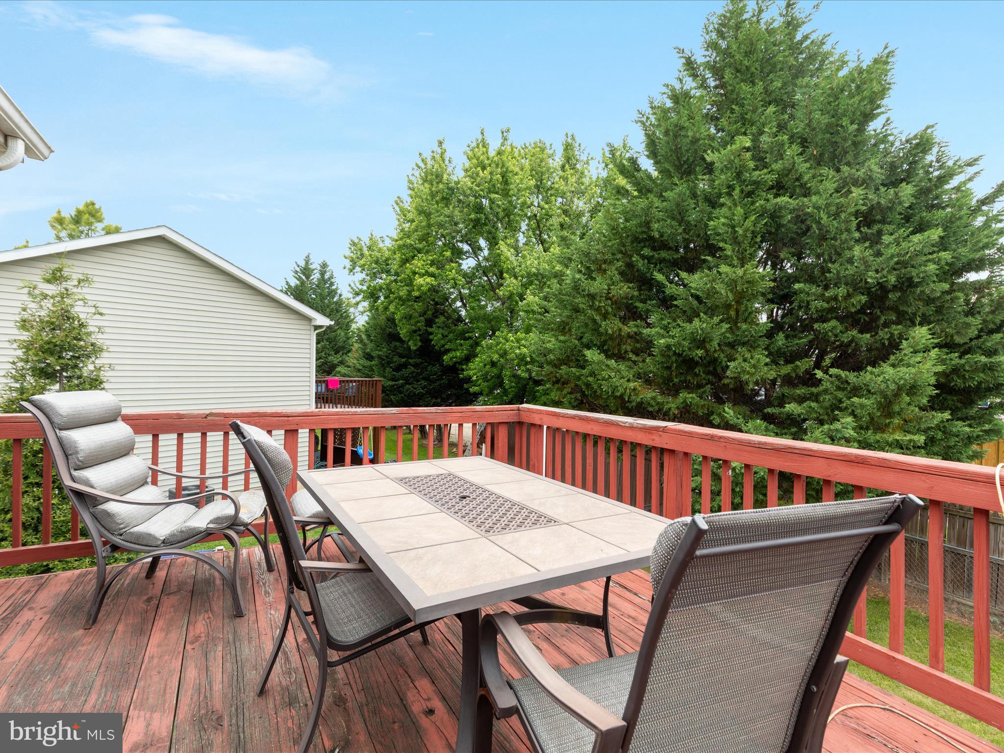 WATERFORD SQUARE - Residential