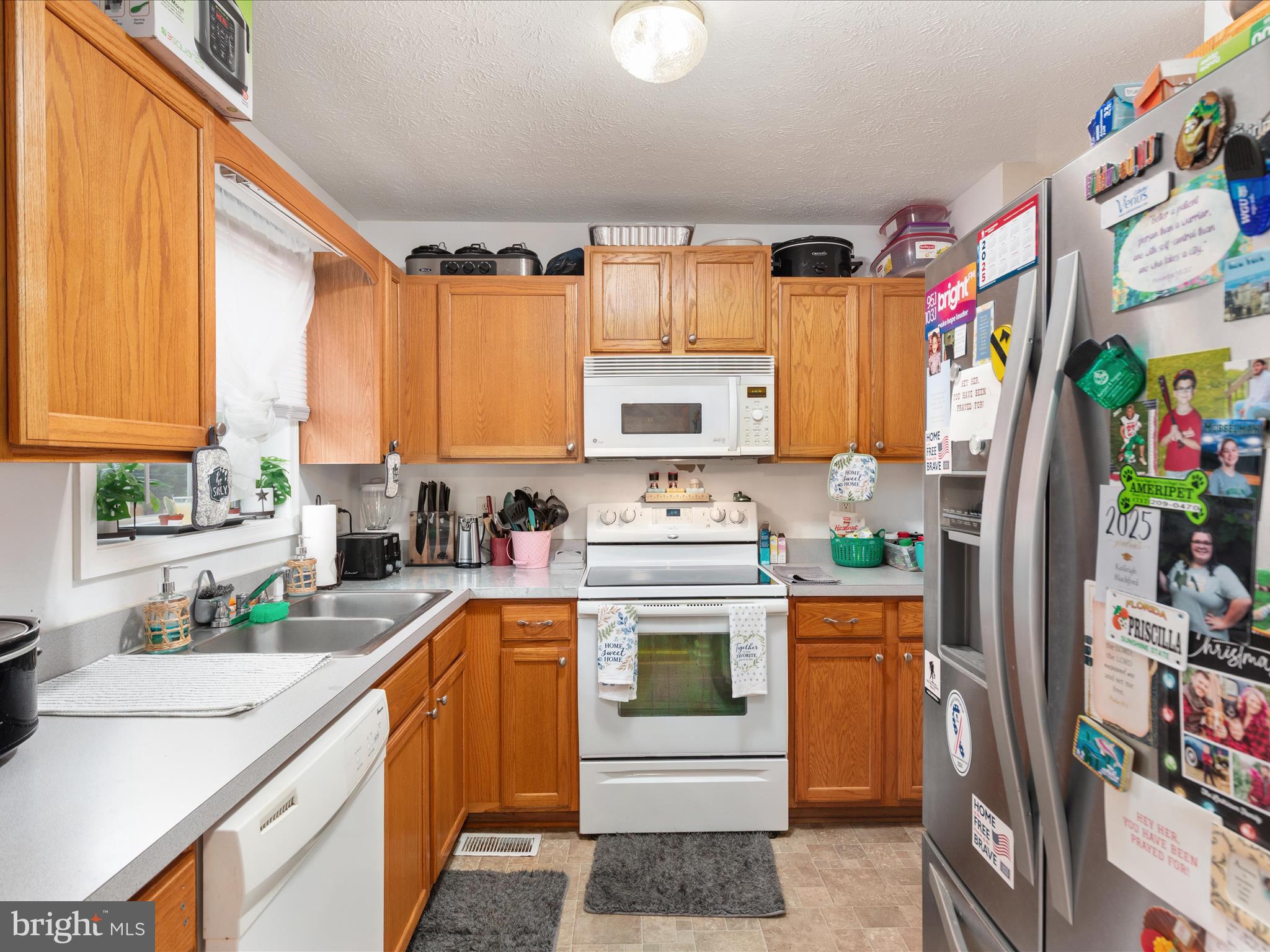 WATERFORD SQUARE - Residential