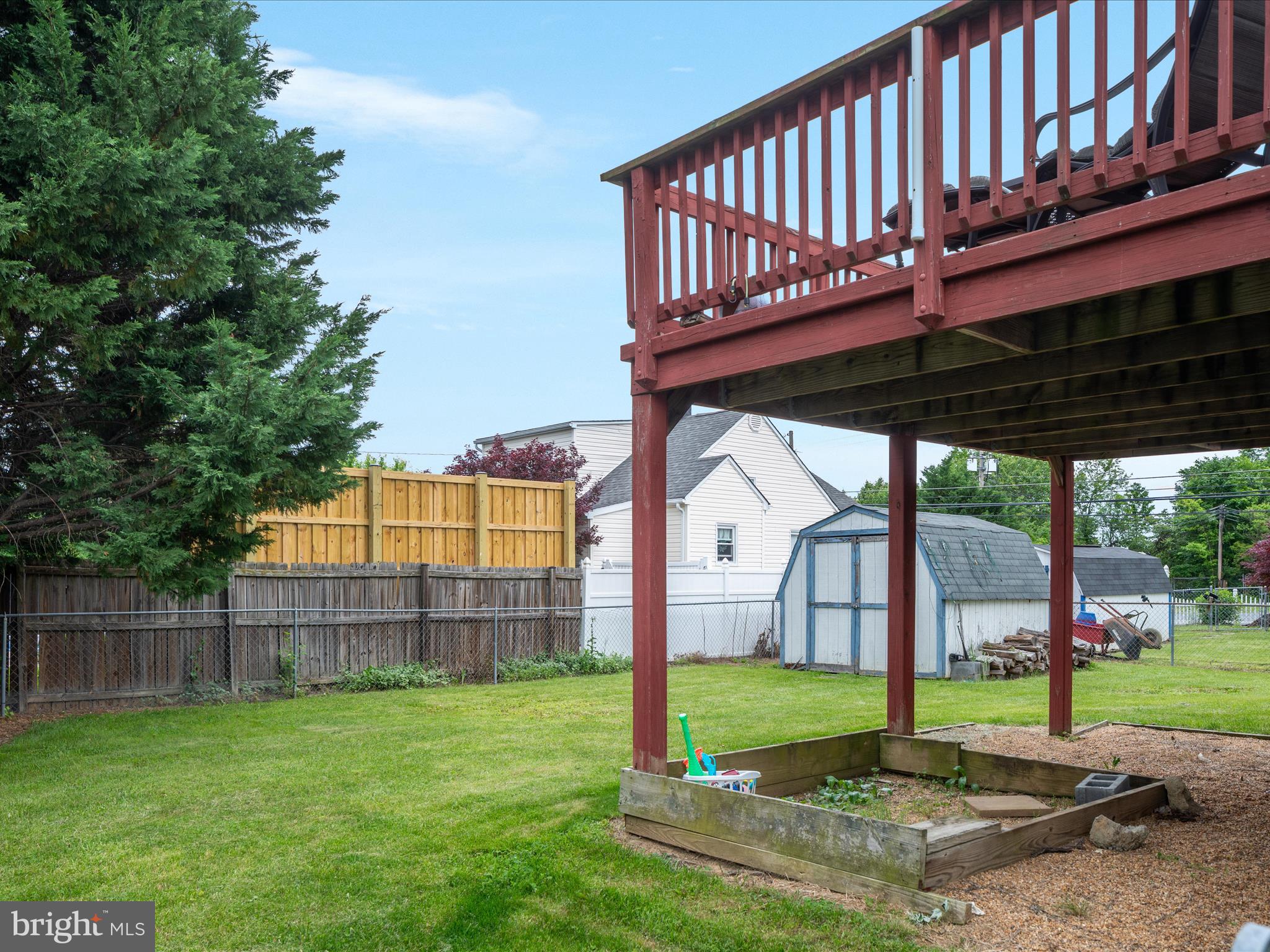 WATERFORD SQUARE - Residential