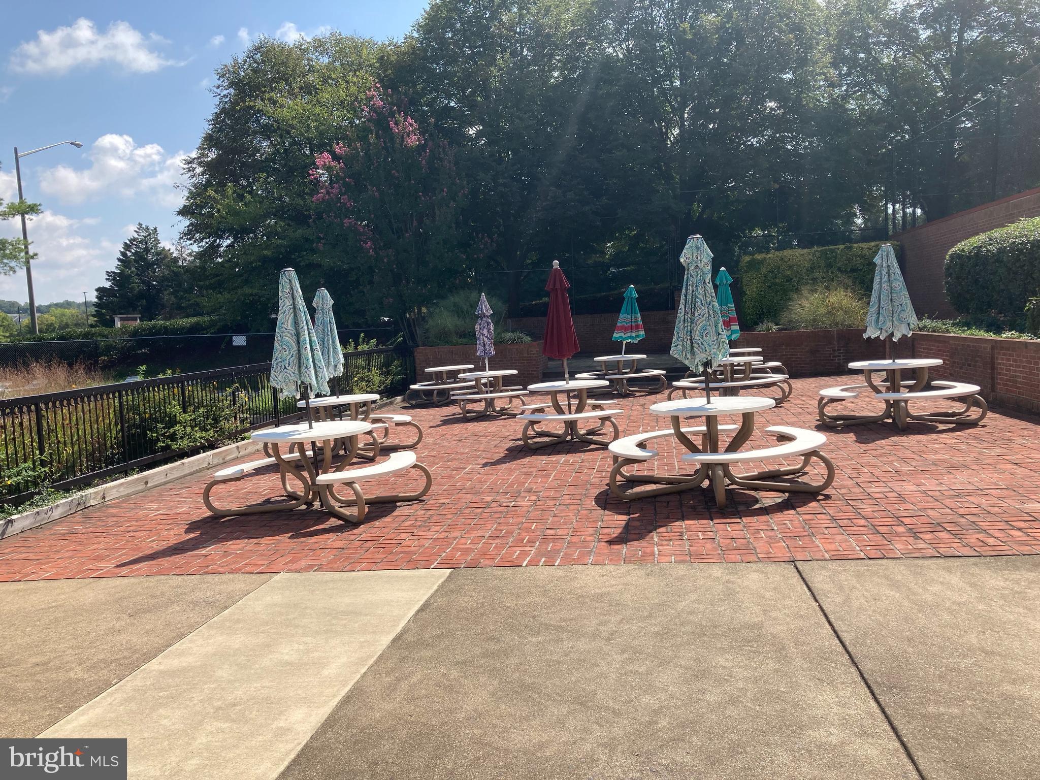 CENTRE RIDGE - Residential