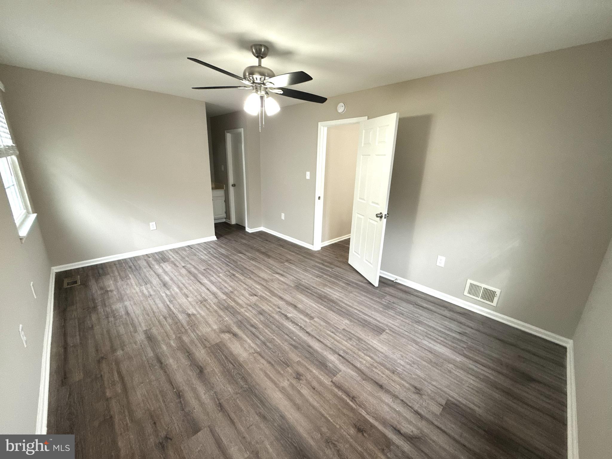 FOX RUN ESTATES - Residential