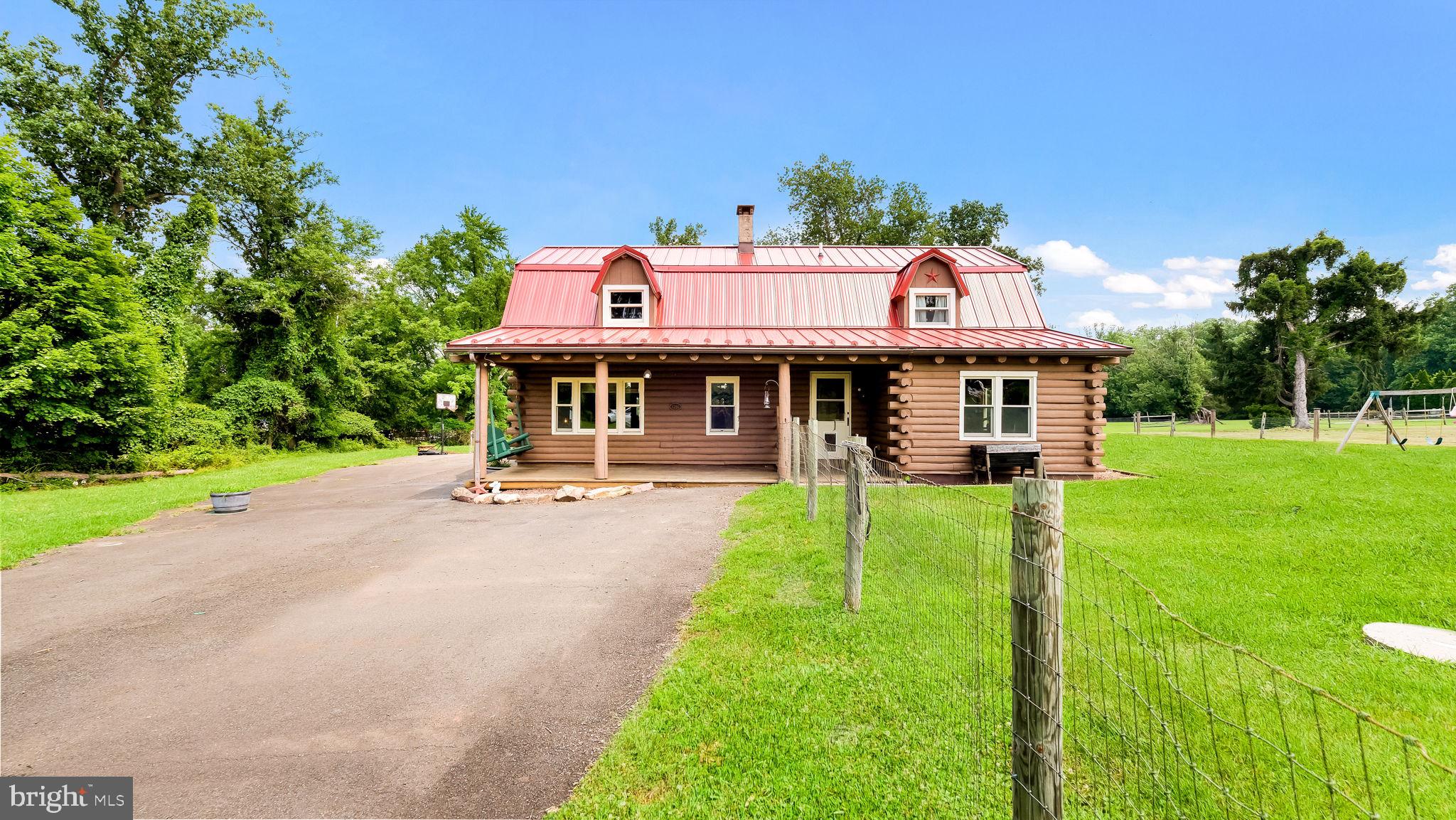 1203 W BRISTOL