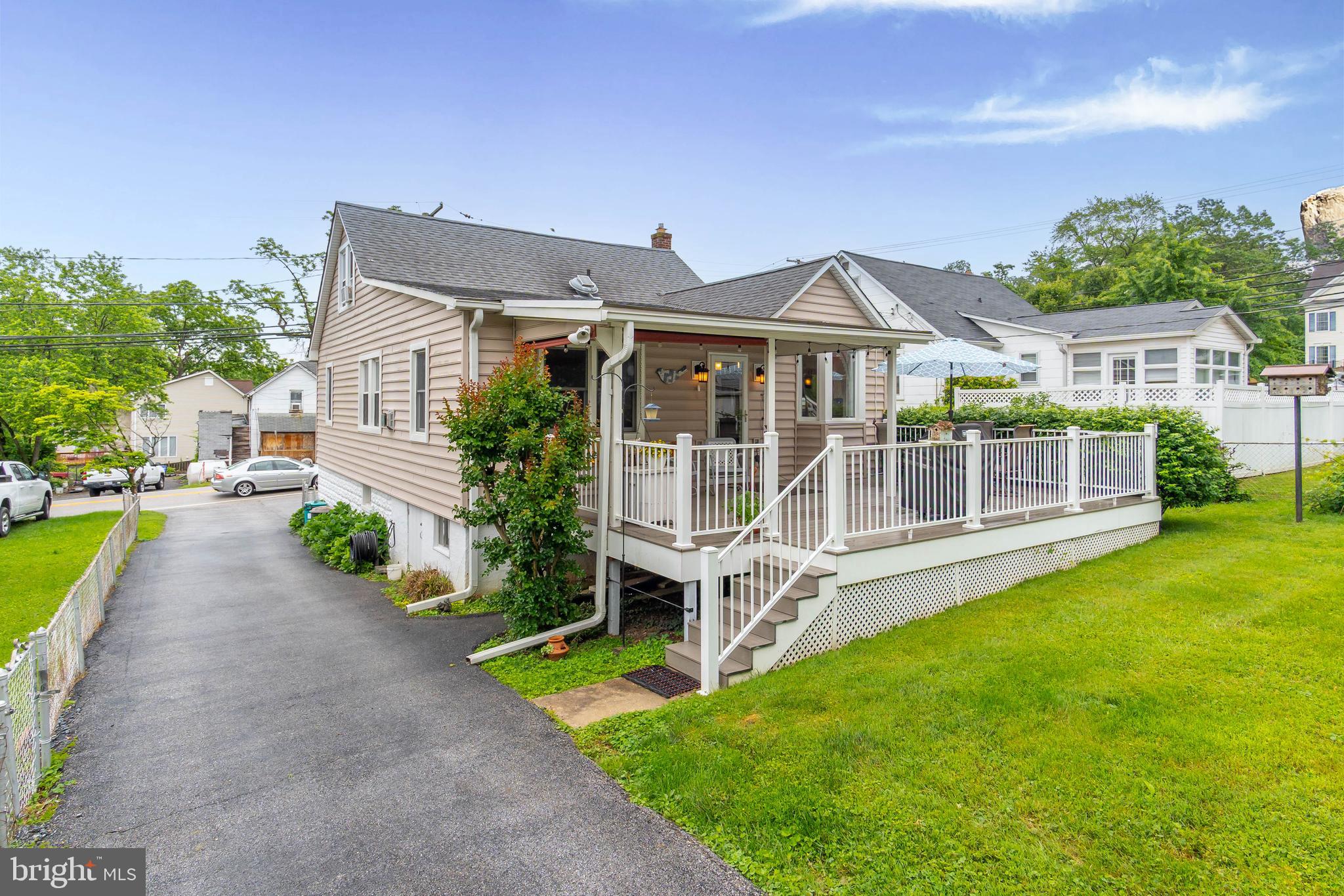 7356 MONTGOMERY ROAD