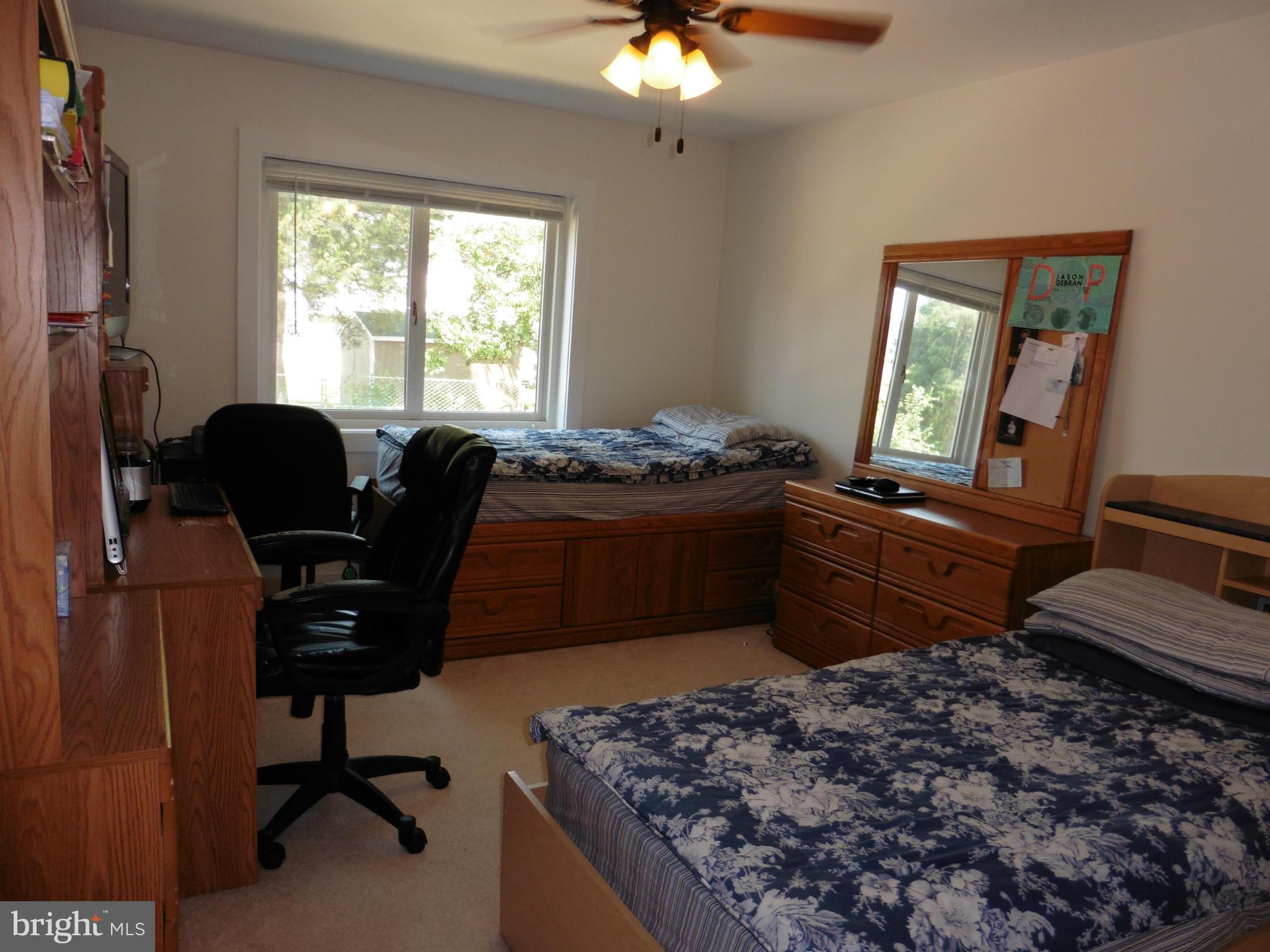 HERITAGE KNOLL - Residential