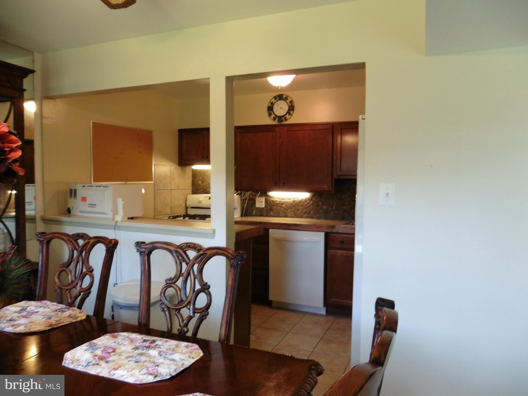 HERITAGE KNOLL - Residential