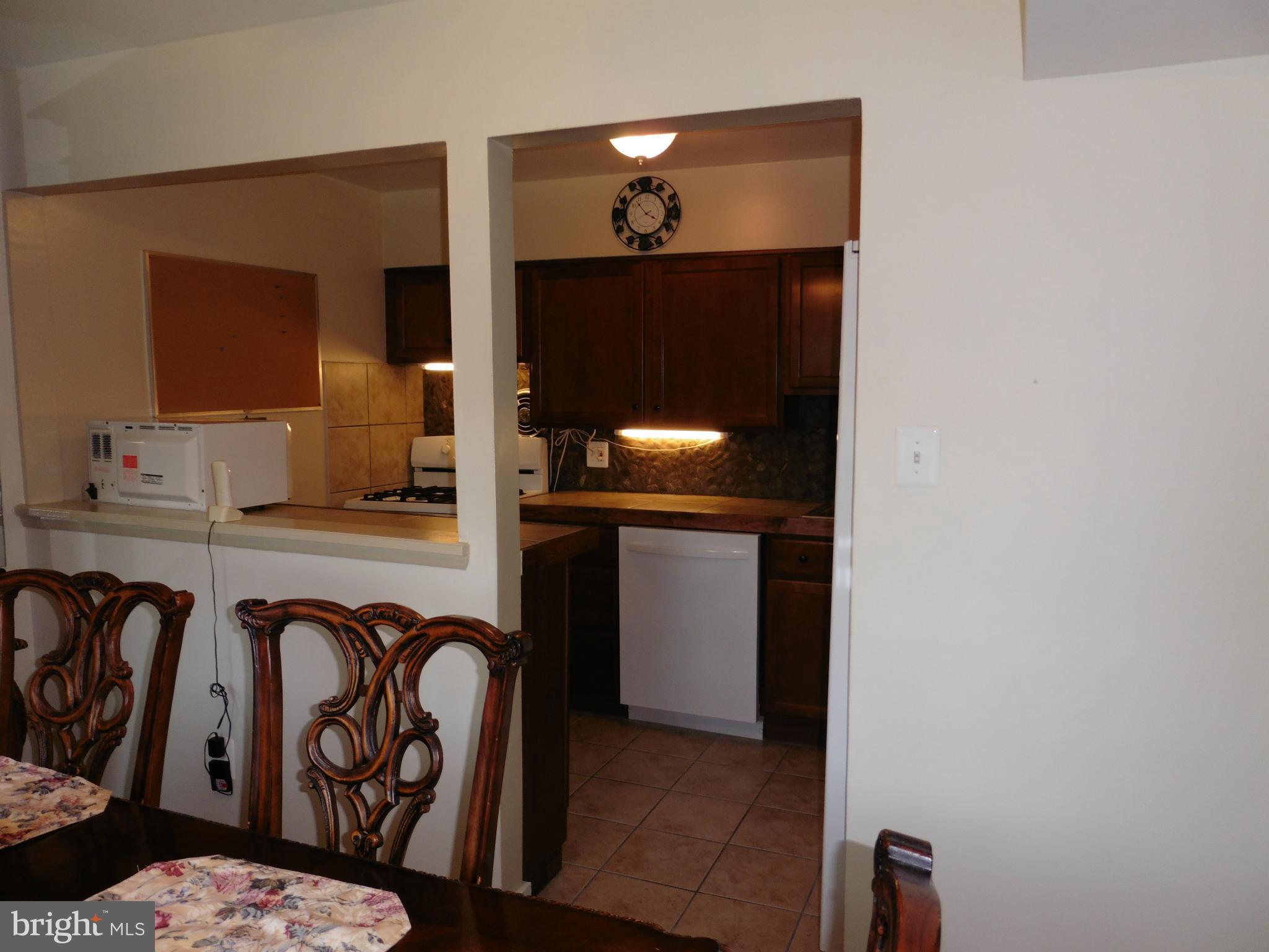 HERITAGE KNOLL - Residential