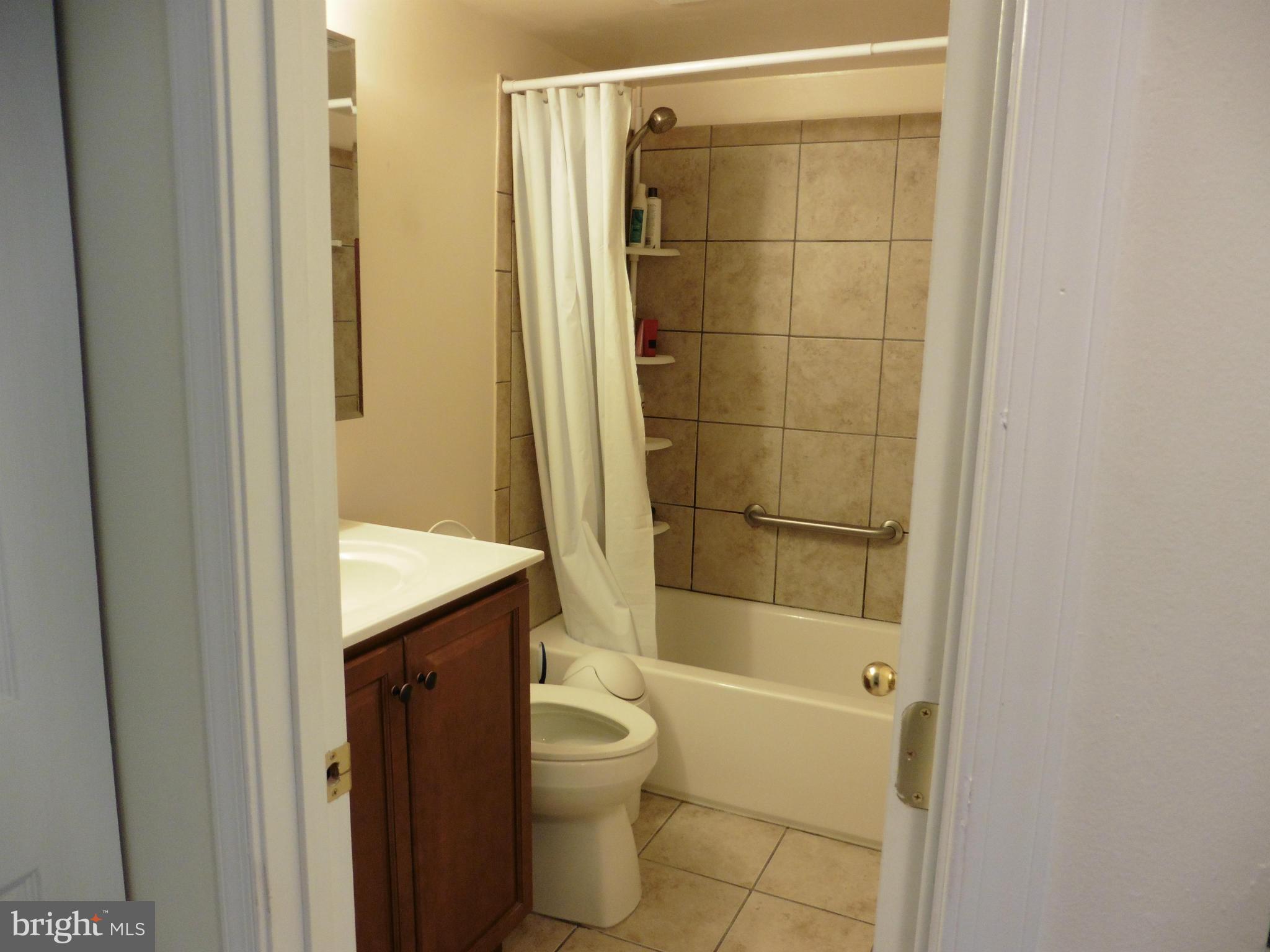 HERITAGE KNOLL - Residential