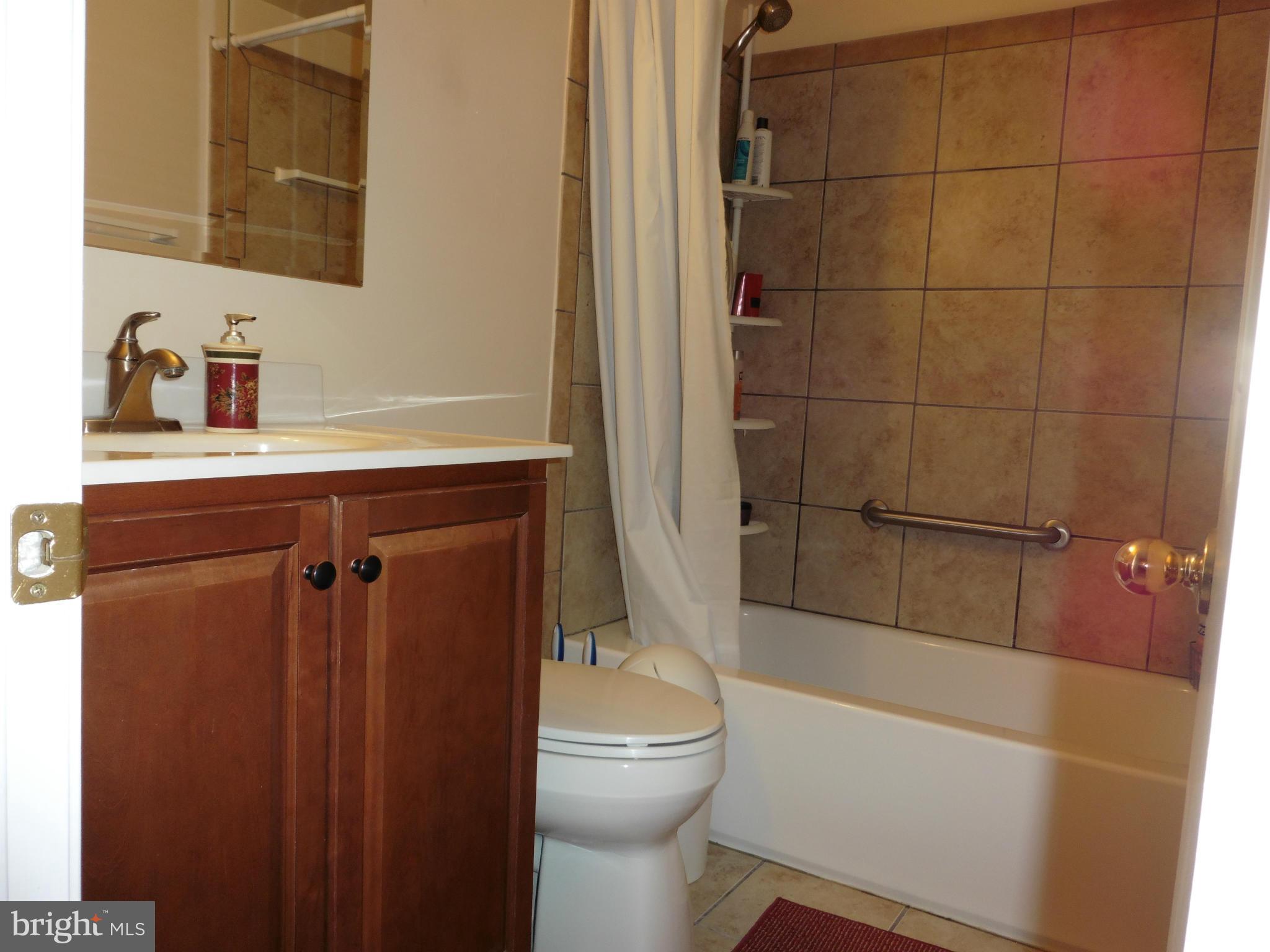 HERITAGE KNOLL - Residential