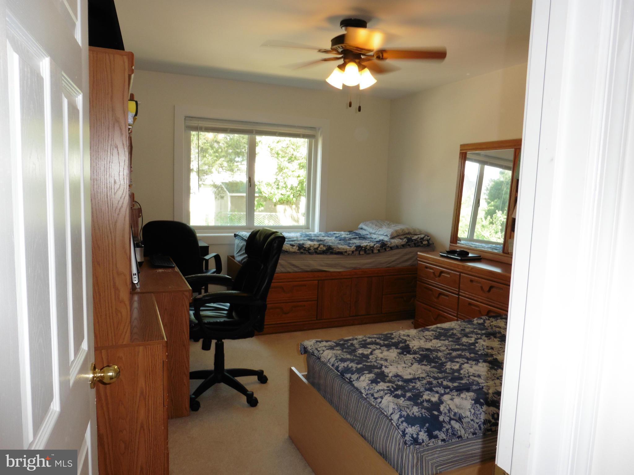 HERITAGE KNOLL - Residential