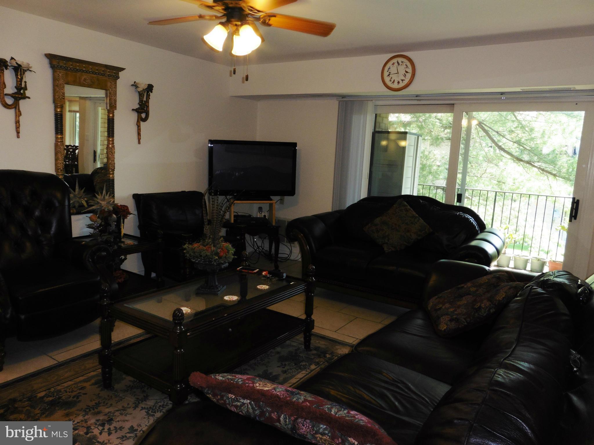 HERITAGE KNOLL - Residential