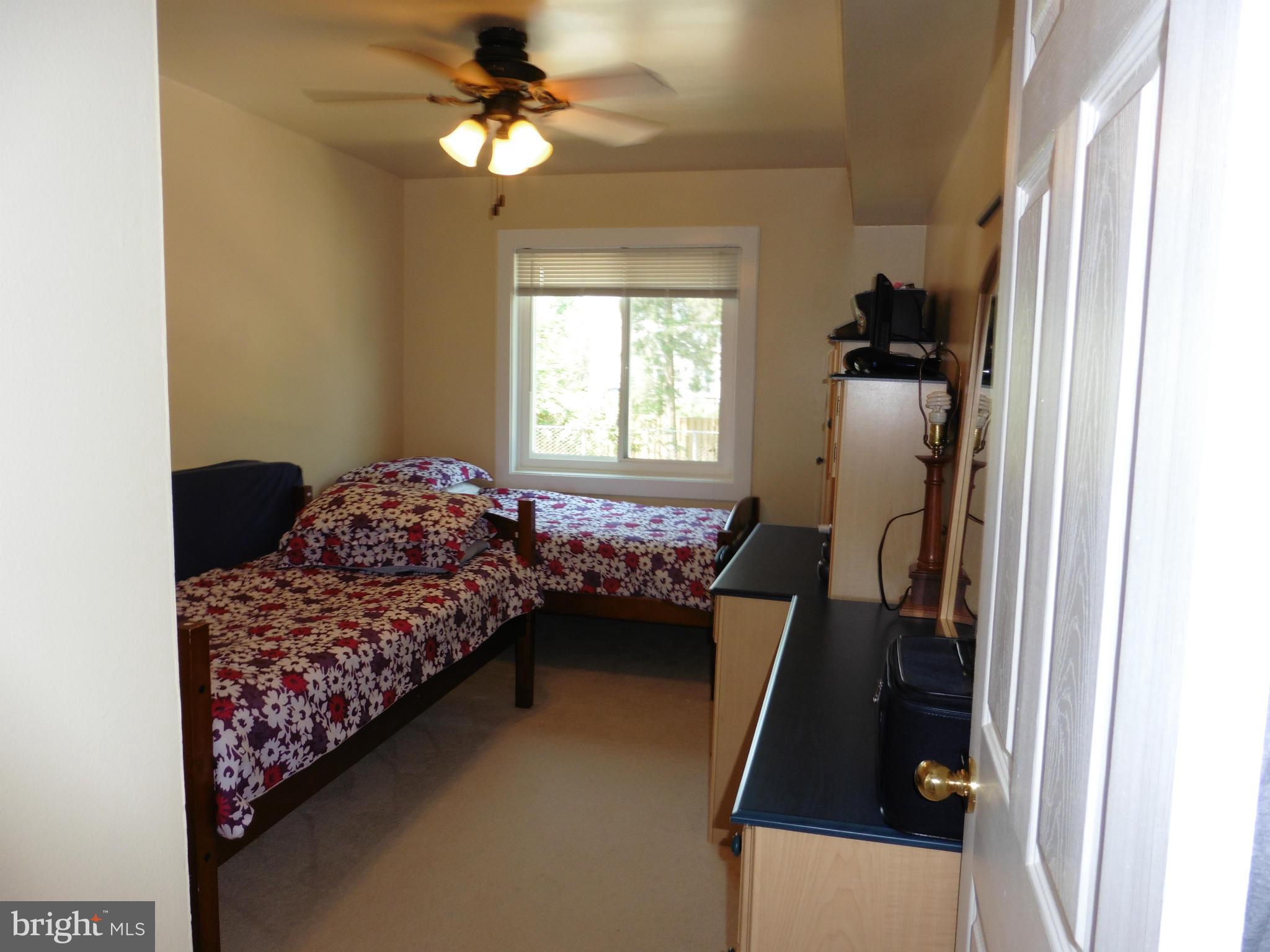 HERITAGE KNOLL - Residential