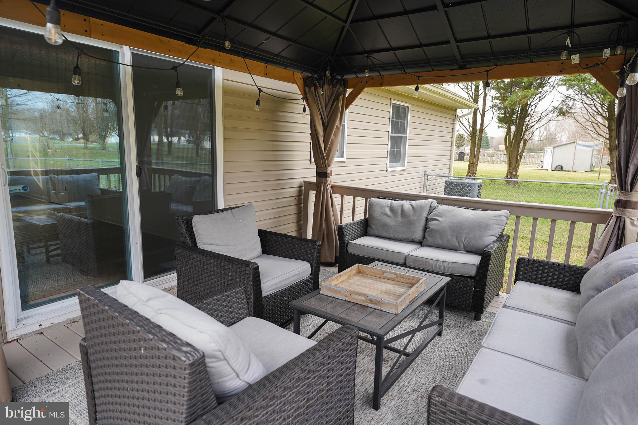 KING WILLIAMS COURT - Residential Lease