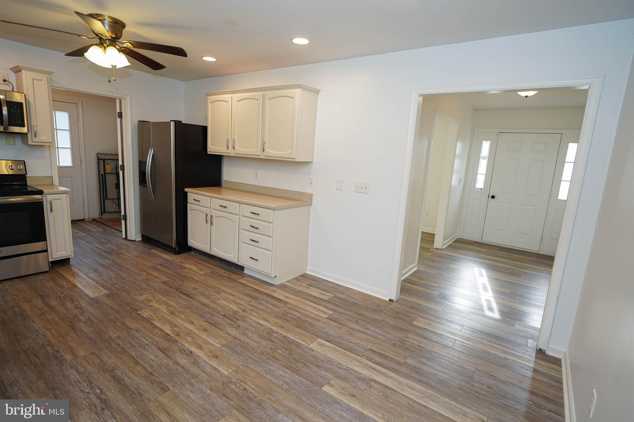 KING WILLIAMS COURT - Residential Lease