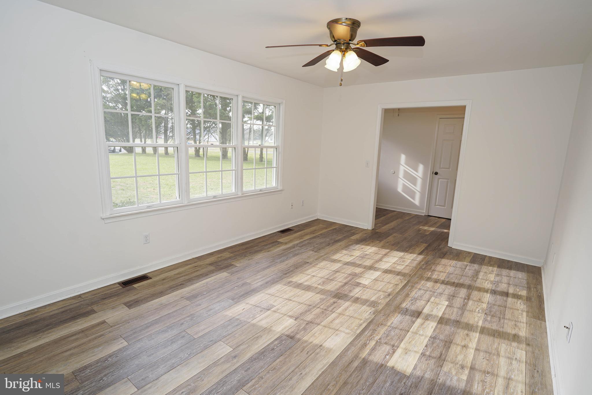 KING WILLIAMS COURT - Residential Lease