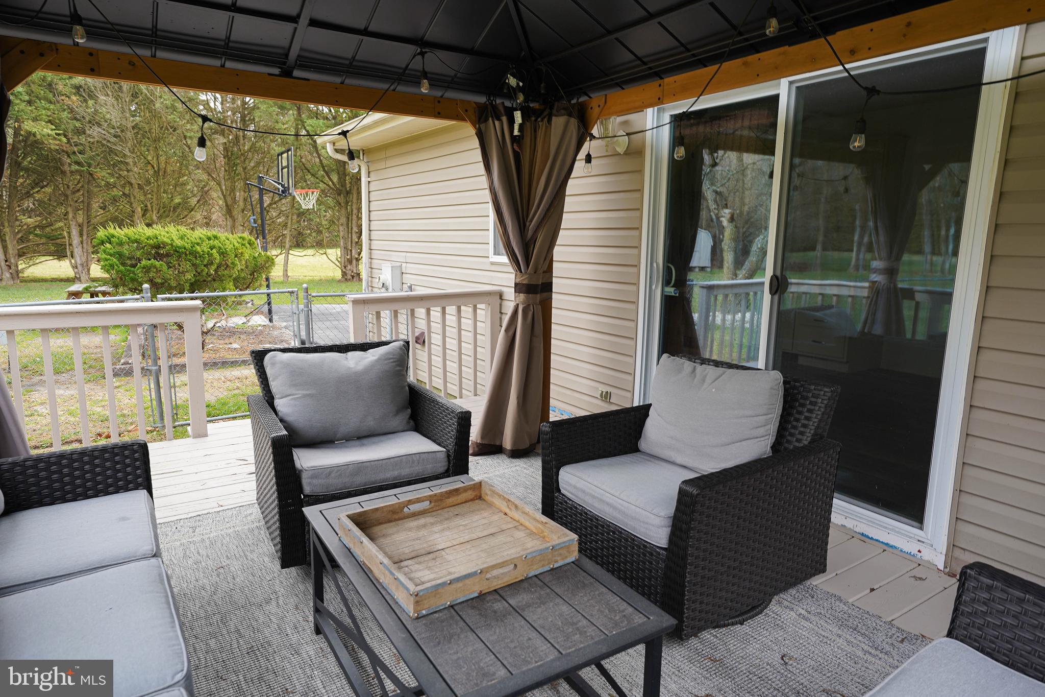 KING WILLIAMS COURT - Residential Lease