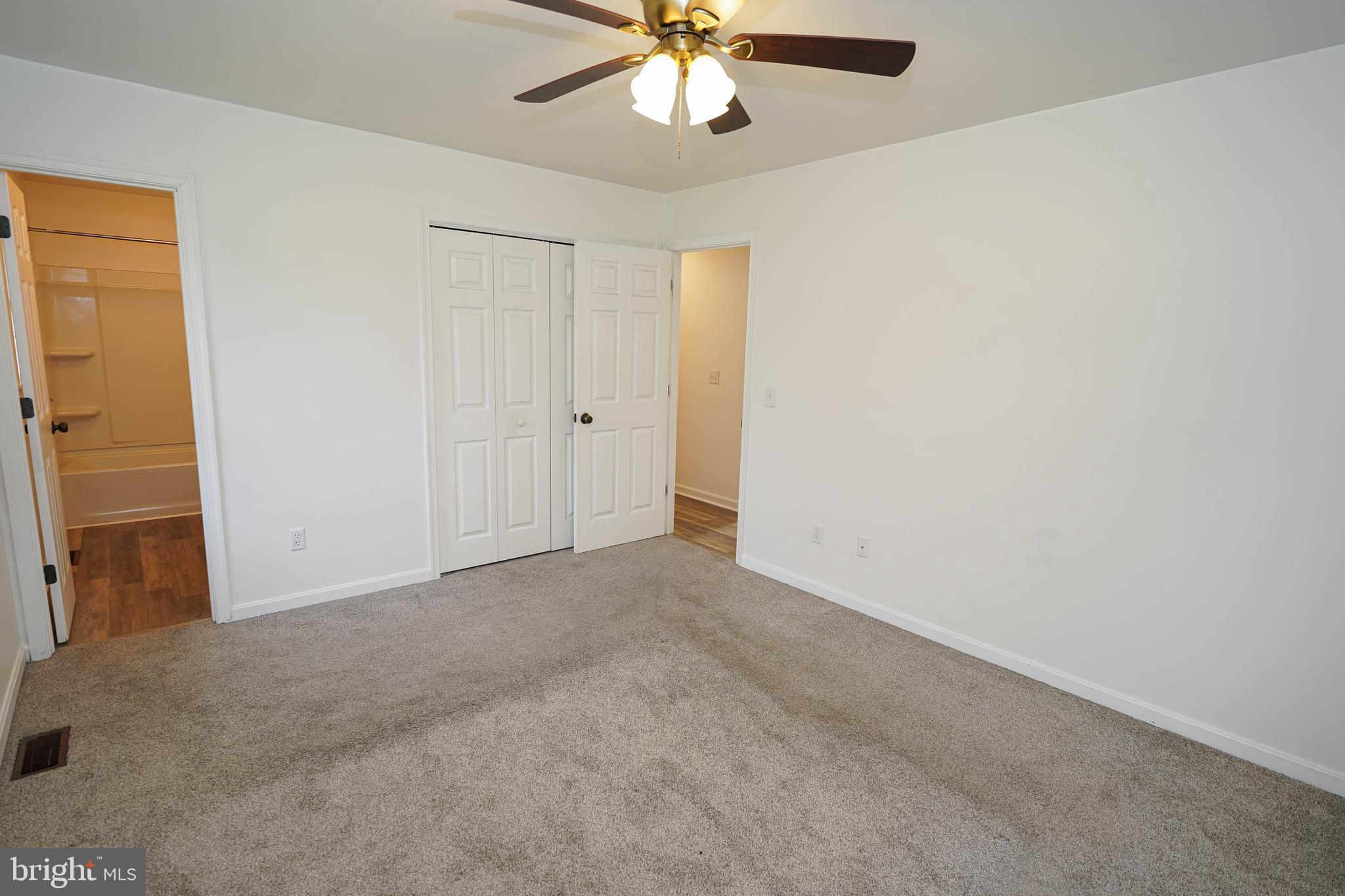 KING WILLIAMS COURT - Residential Lease