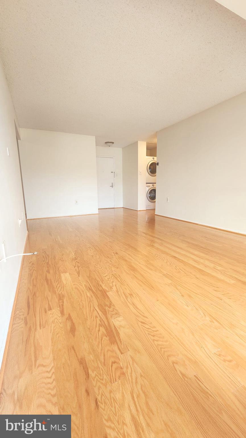 CENTURY SOUTH - Residential Lease