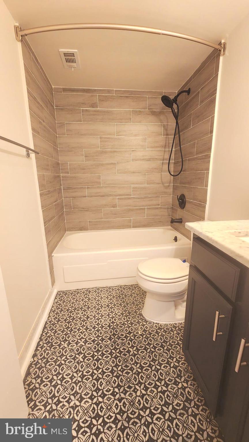 CENTURY SOUTH - Residential Lease