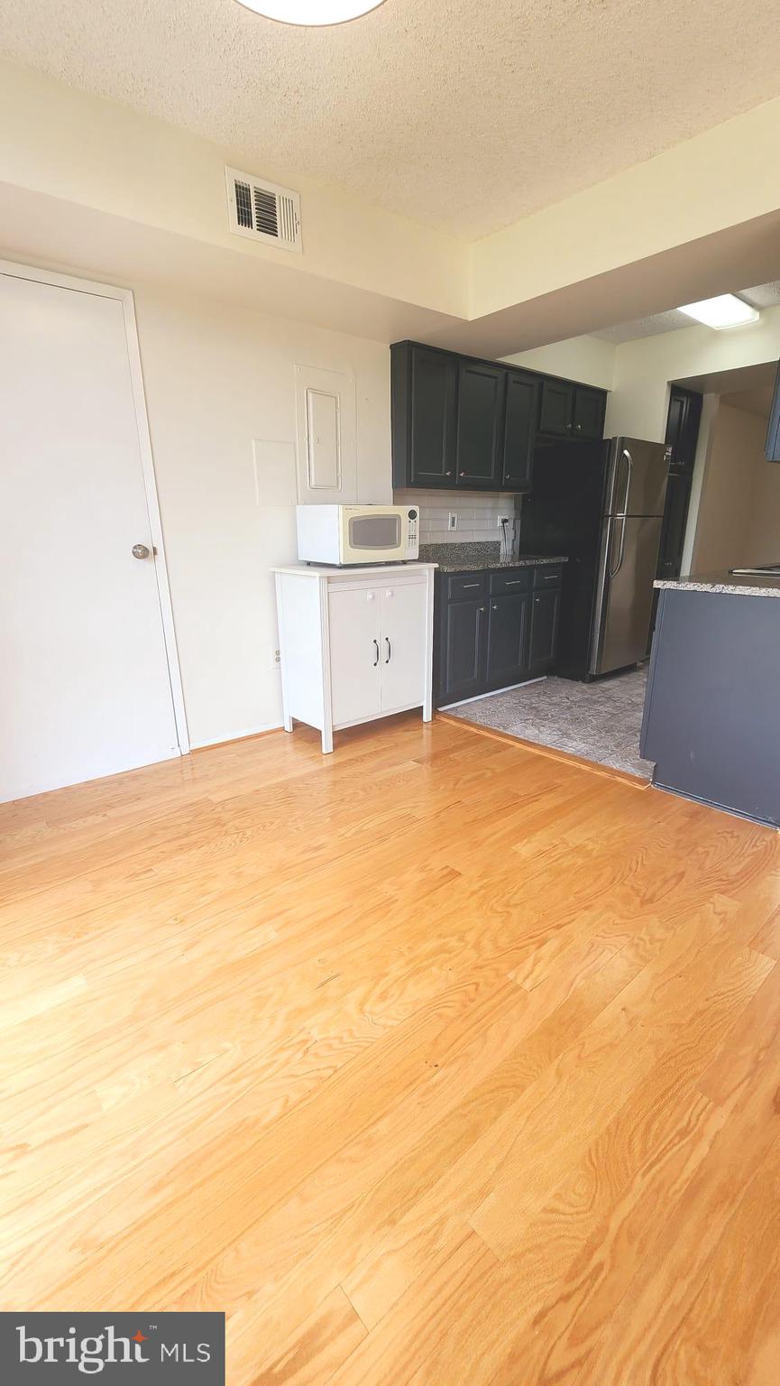 CENTURY SOUTH - Residential Lease