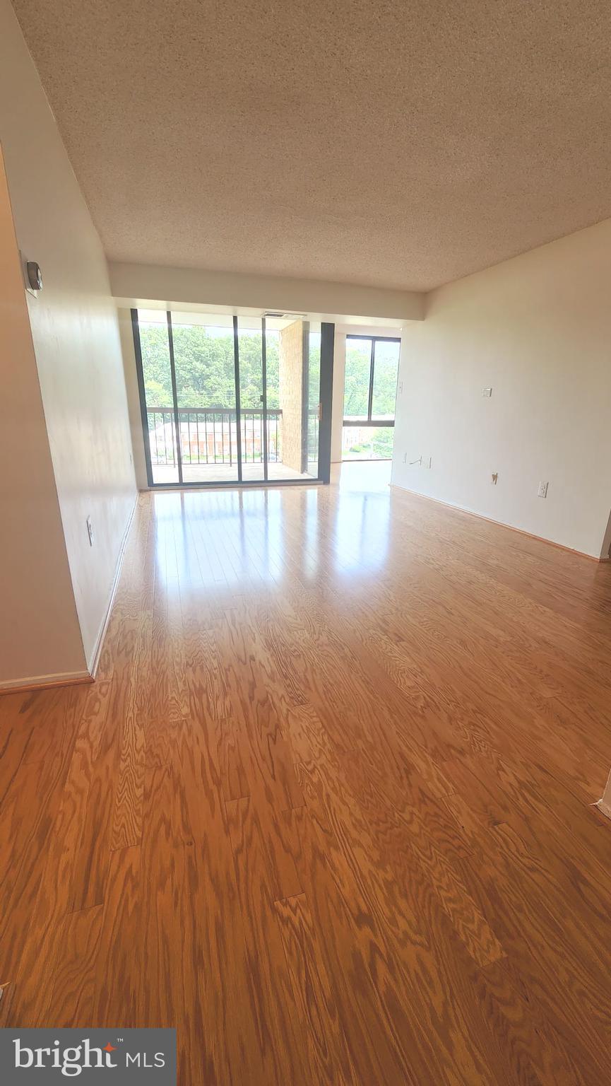 CENTURY SOUTH - Residential Lease