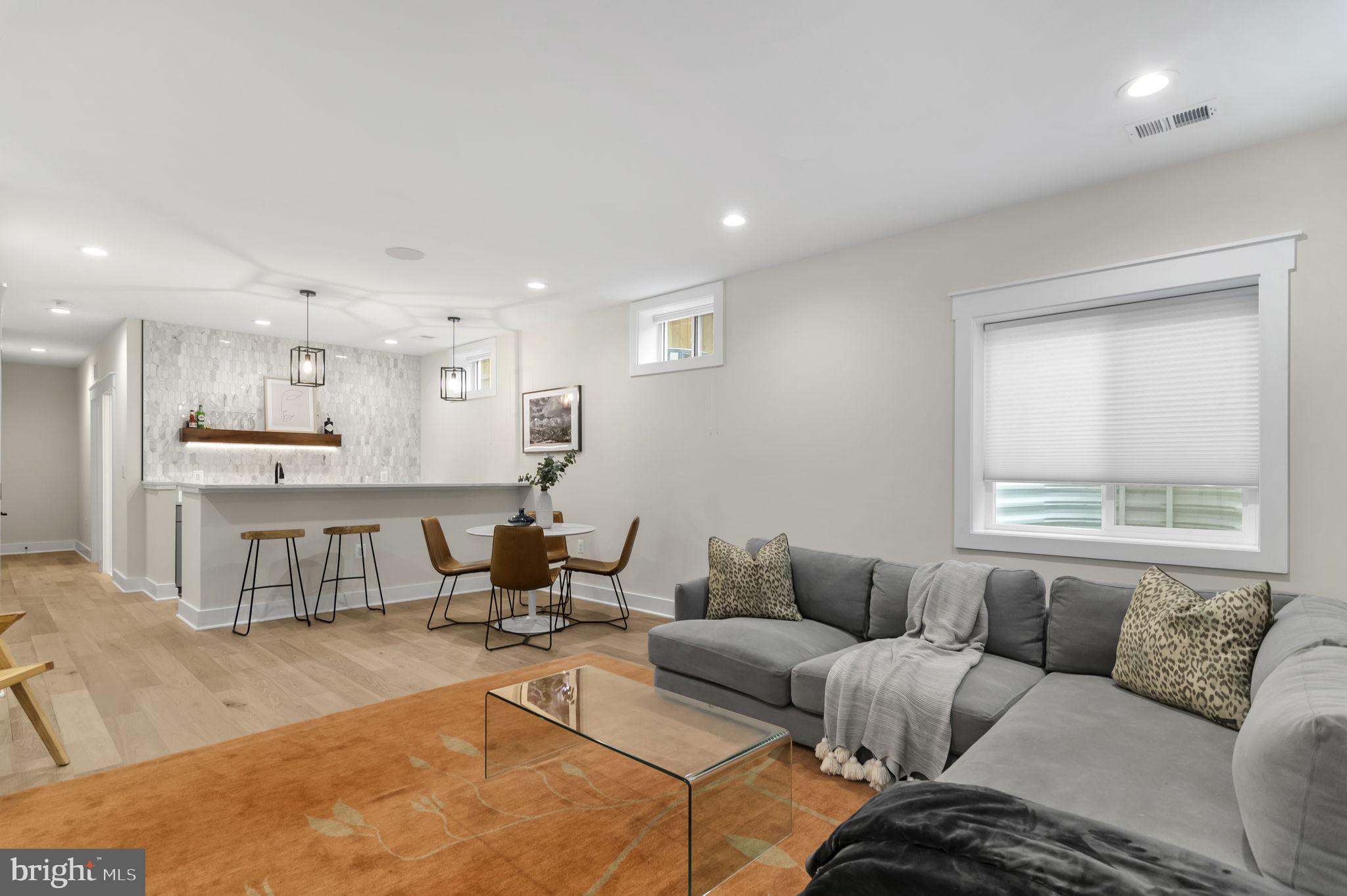 DEL RAY - Residential