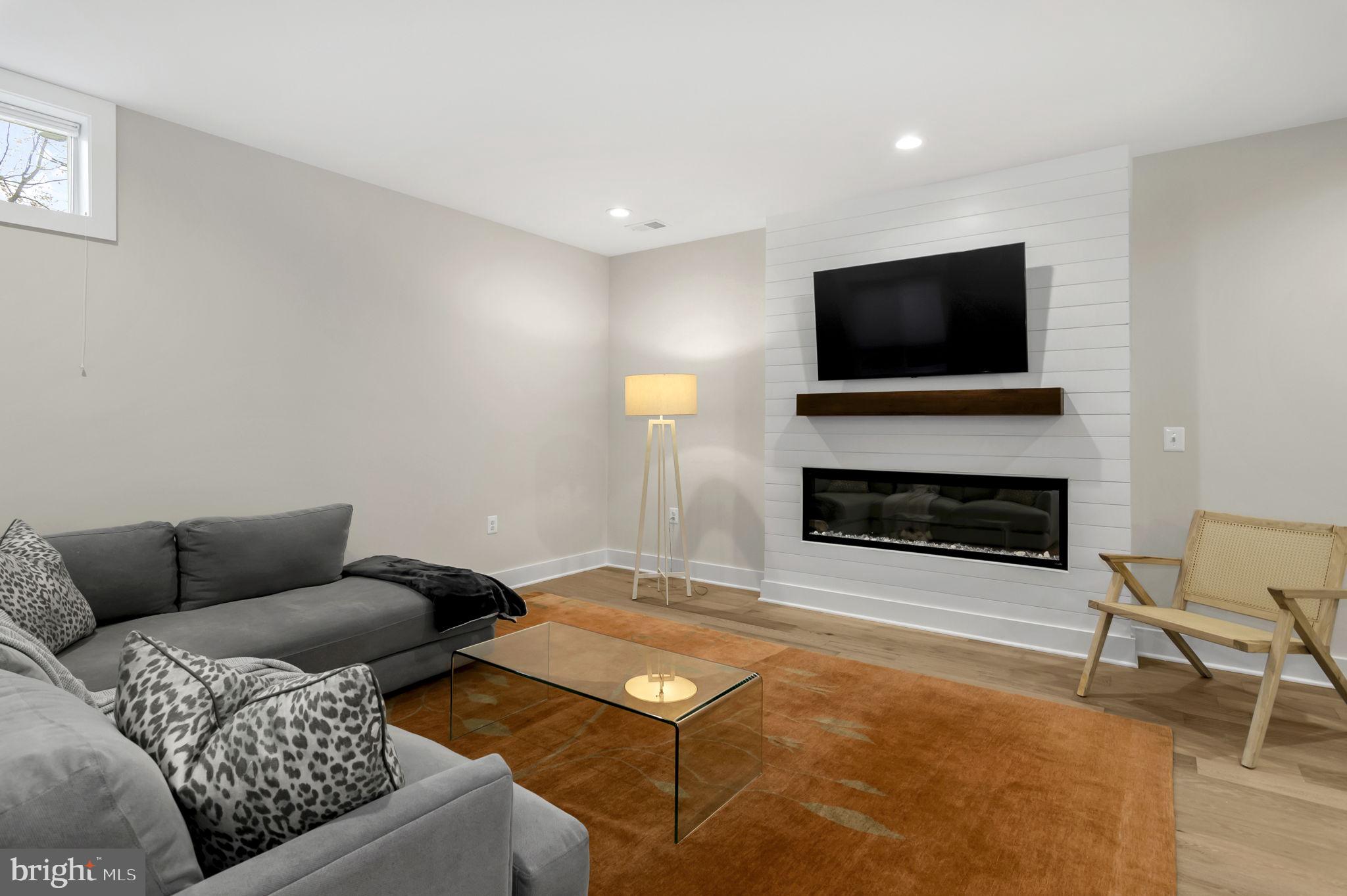 DEL RAY - Residential