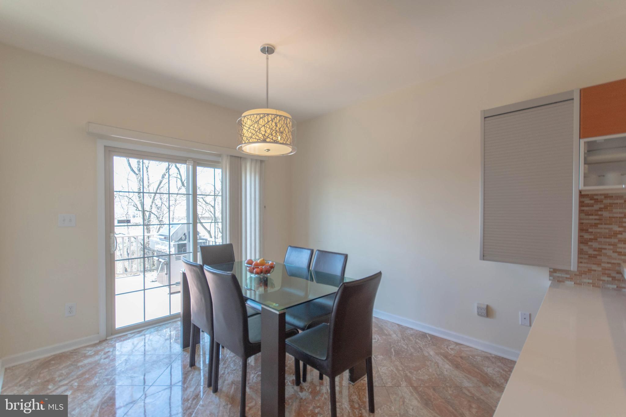 WALNUT GROVE - Residential